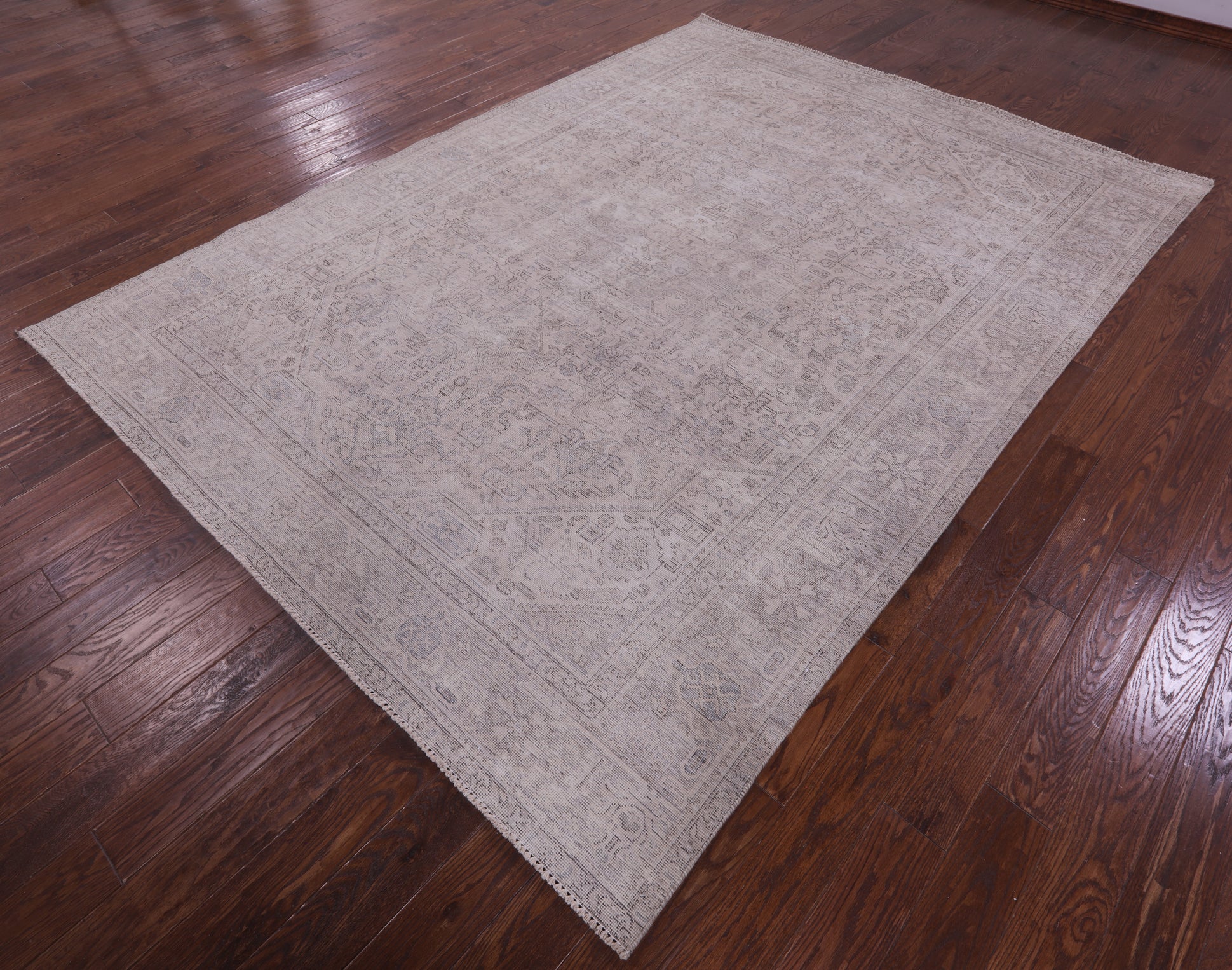Ivory Persian Vintage White Wash Hand Knotted Wool Rug - 7' 10" X 10' 10" - Golden Nile