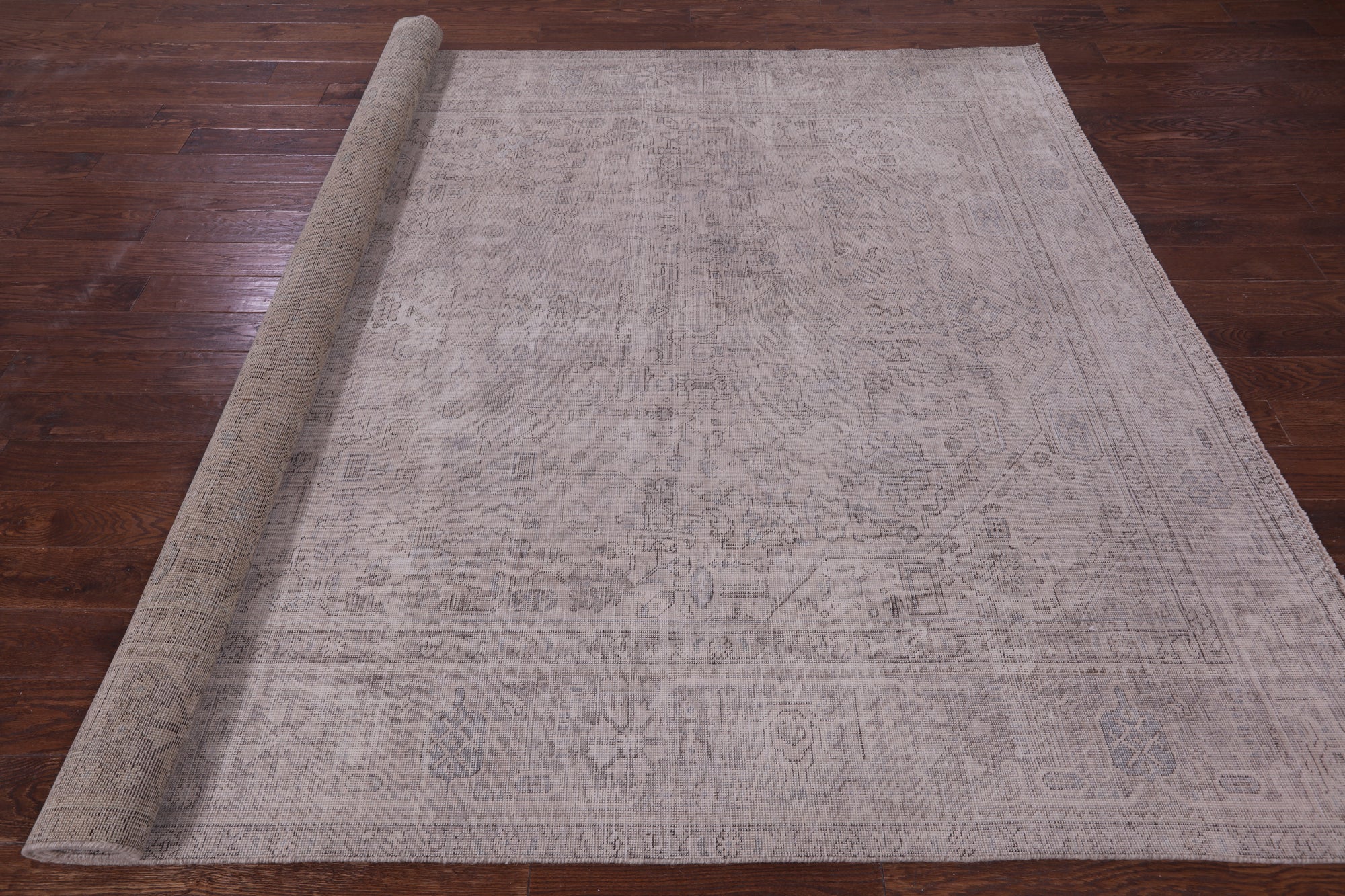 Ivory Persian Vintage White Wash Hand Knotted Wool Rug - 7' 10" X 10' 10" - Golden Nile