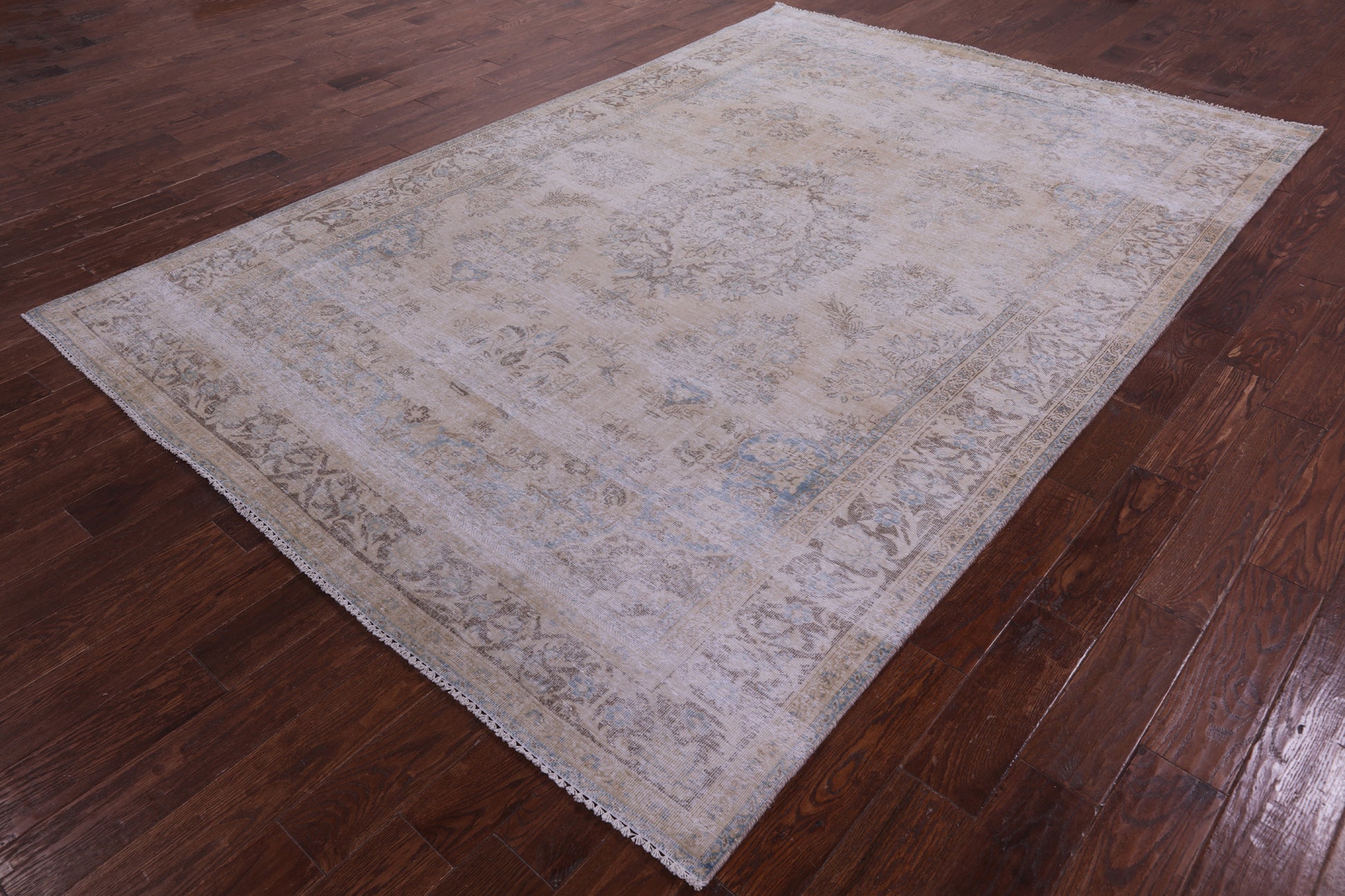 Ivory Persian Vintage White Wash Hand Knotted Wool Rug - 7' 1" X 10' 5" - Golden Nile