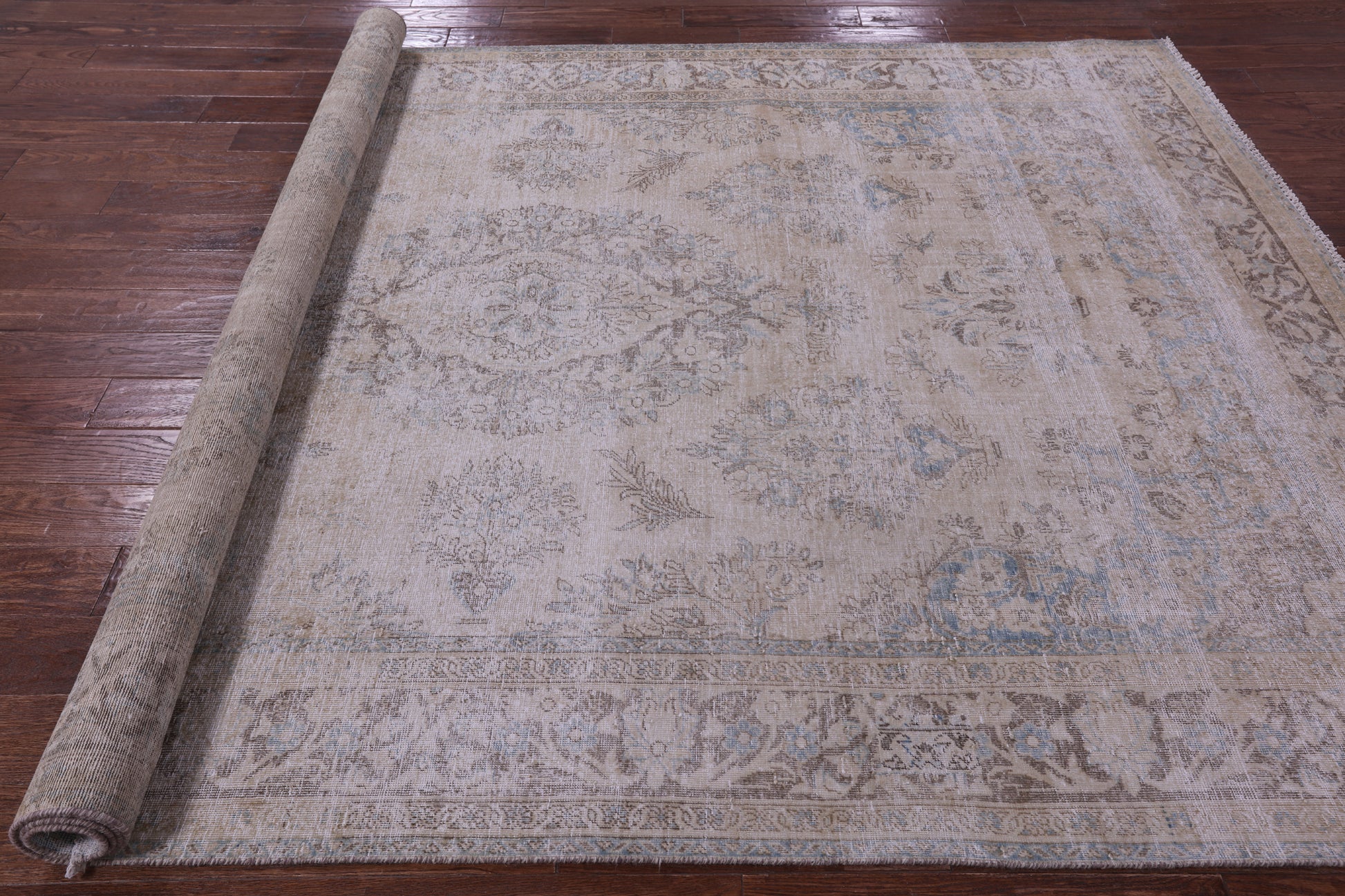 Ivory Persian Vintage White Wash Hand Knotted Wool Rug - 7' 1" X 10' 5" - Golden Nile