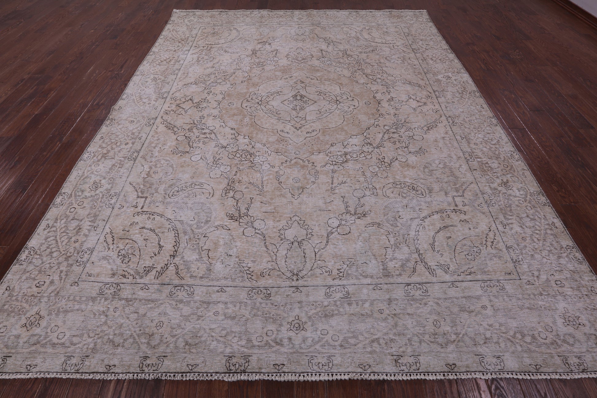 Ivory Persian Vintage White Wash Hand Knotted Wool Rug - 9' 8" X 12' 3" - Golden Nile