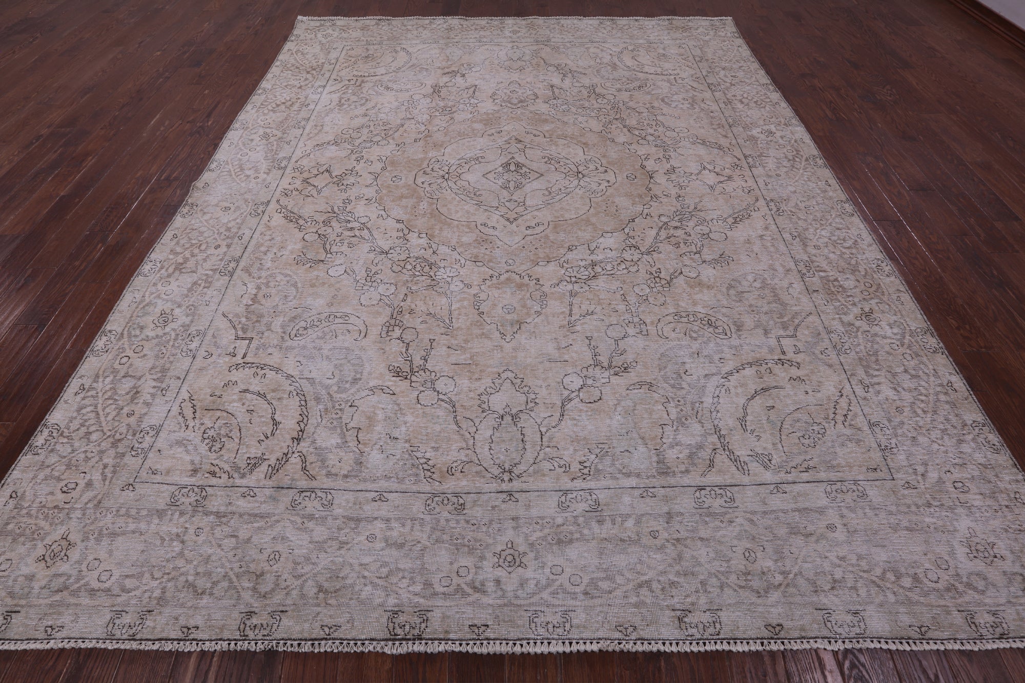 Ivory Persian Vintage White Wash Hand Knotted Wool Rug - 9' 8" X 12' 3" - Golden Nile