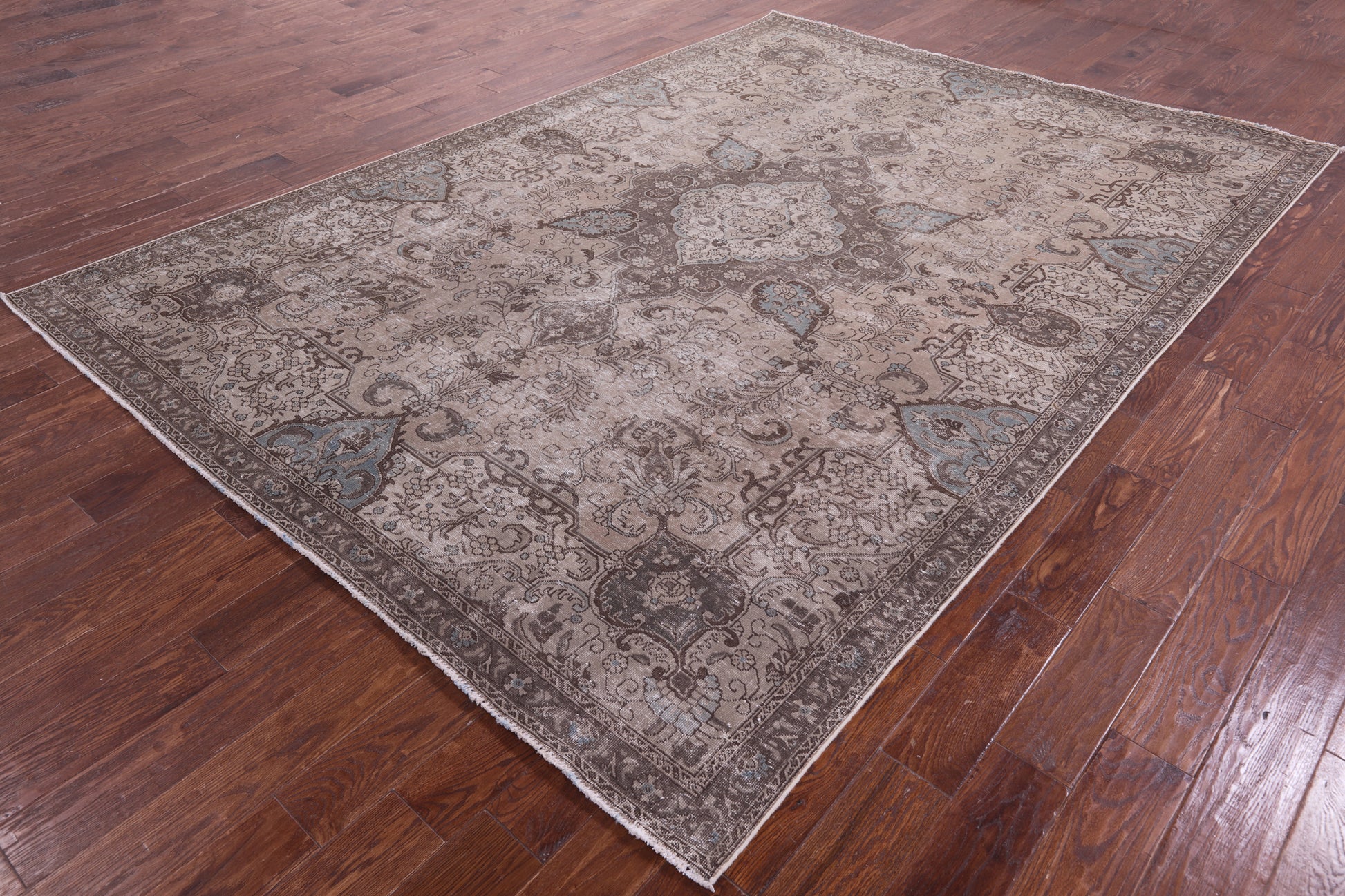 Persian Vintage White Wash Hand Knotted Wool Rug - 7' 7" X 10' 8" - Golden Nile