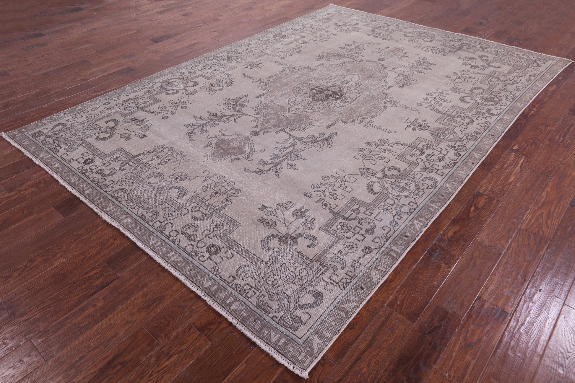 Ivory Persian Vintage White Wash Handmade Wool Rug - 7' 8" X 11' 2" - Golden Nile