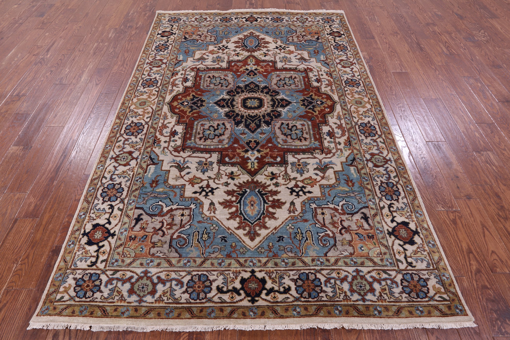 Ivory Heriz Serapi Hand Knotted Wool Rug - 6' 0" X 9' 0" - Golden Nile
