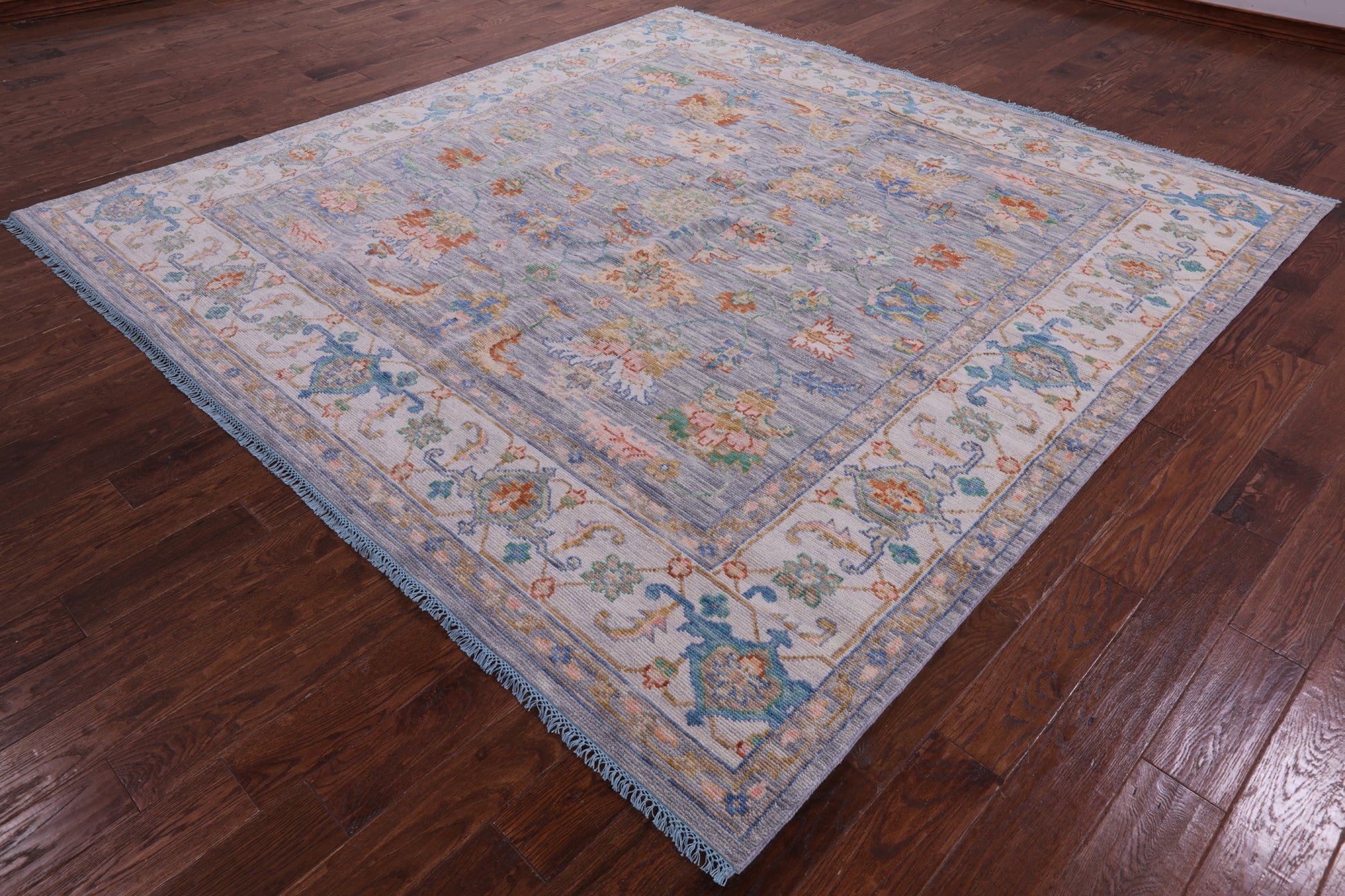 Grey Square Heriz Serapi Hand Knotted Wool Rug - 9' 1" X 9' 1" - Golden Nile