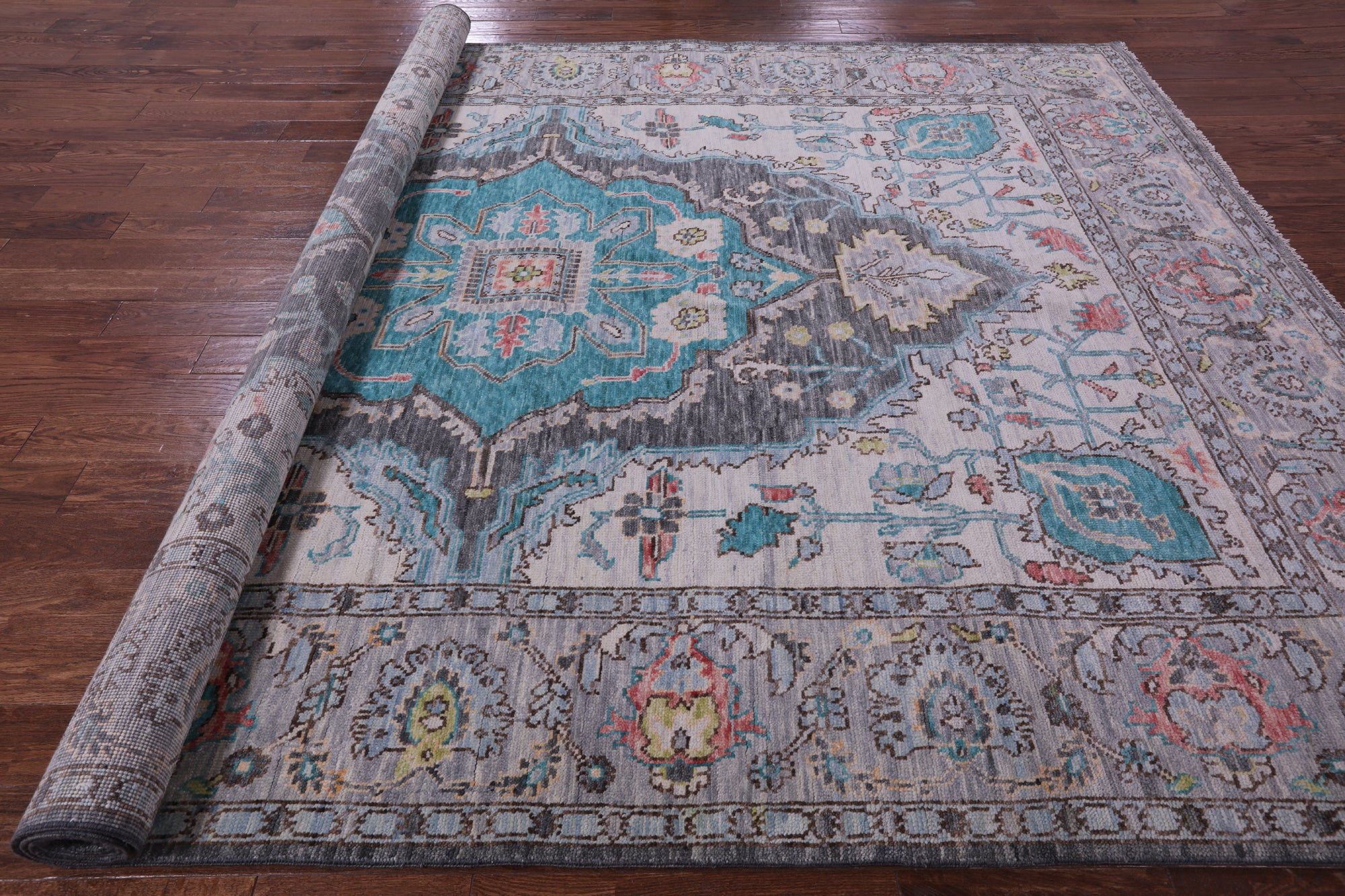 Grey Heriz Serapi Hand Knotted Wool Rug - 8' 10" X 11' 11" - Golden Nile