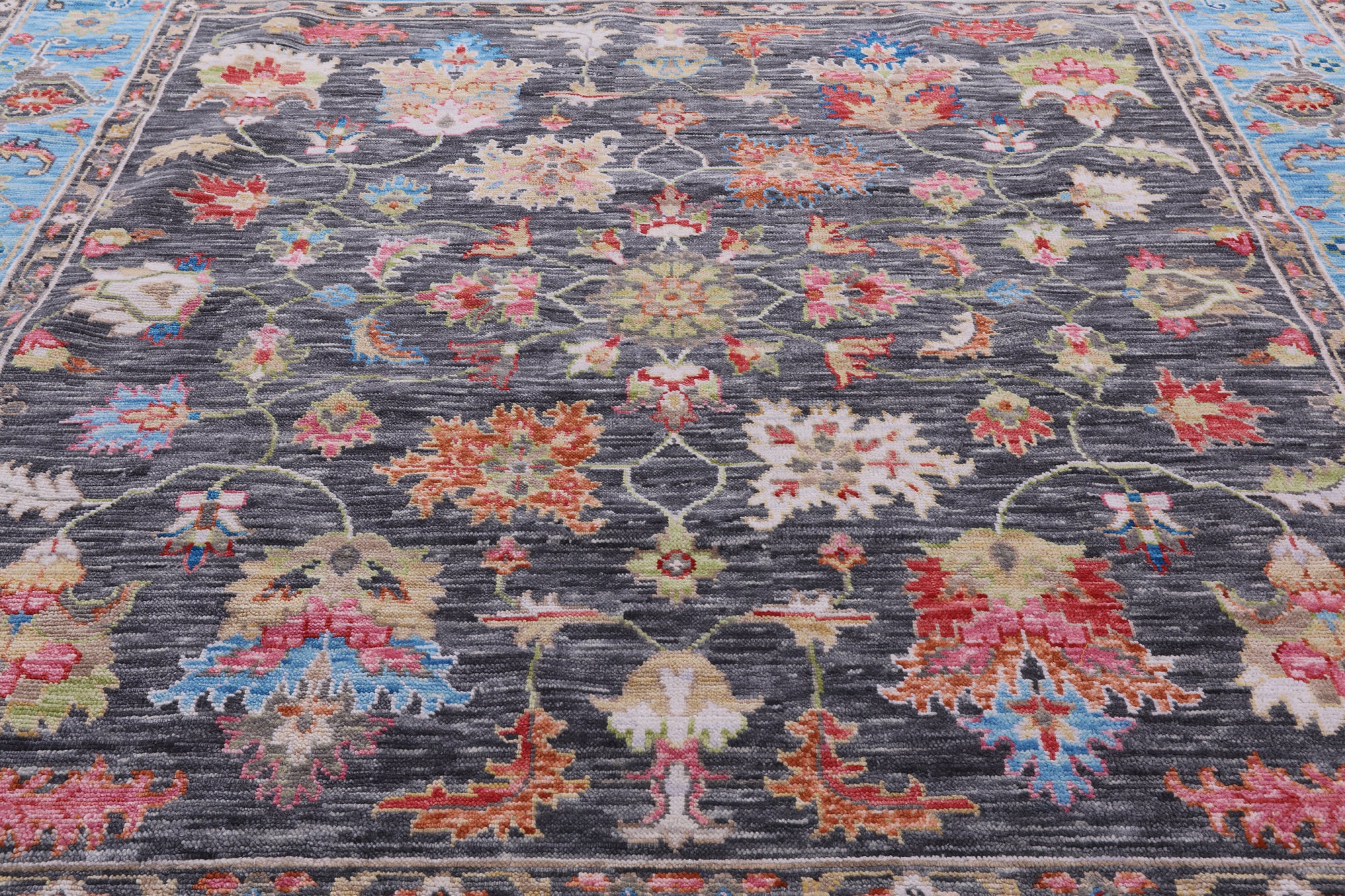 Grey Square Heriz Serapi Hand Knotted Wool Rug - 9' 2" X 9' 3" - Golden Nile