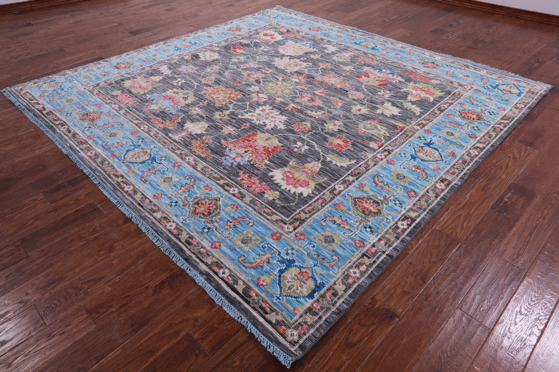 Grey Square Heriz Serapi Hand Knotted Wool Rug - 9' 2" X 9' 3" - Golden Nile