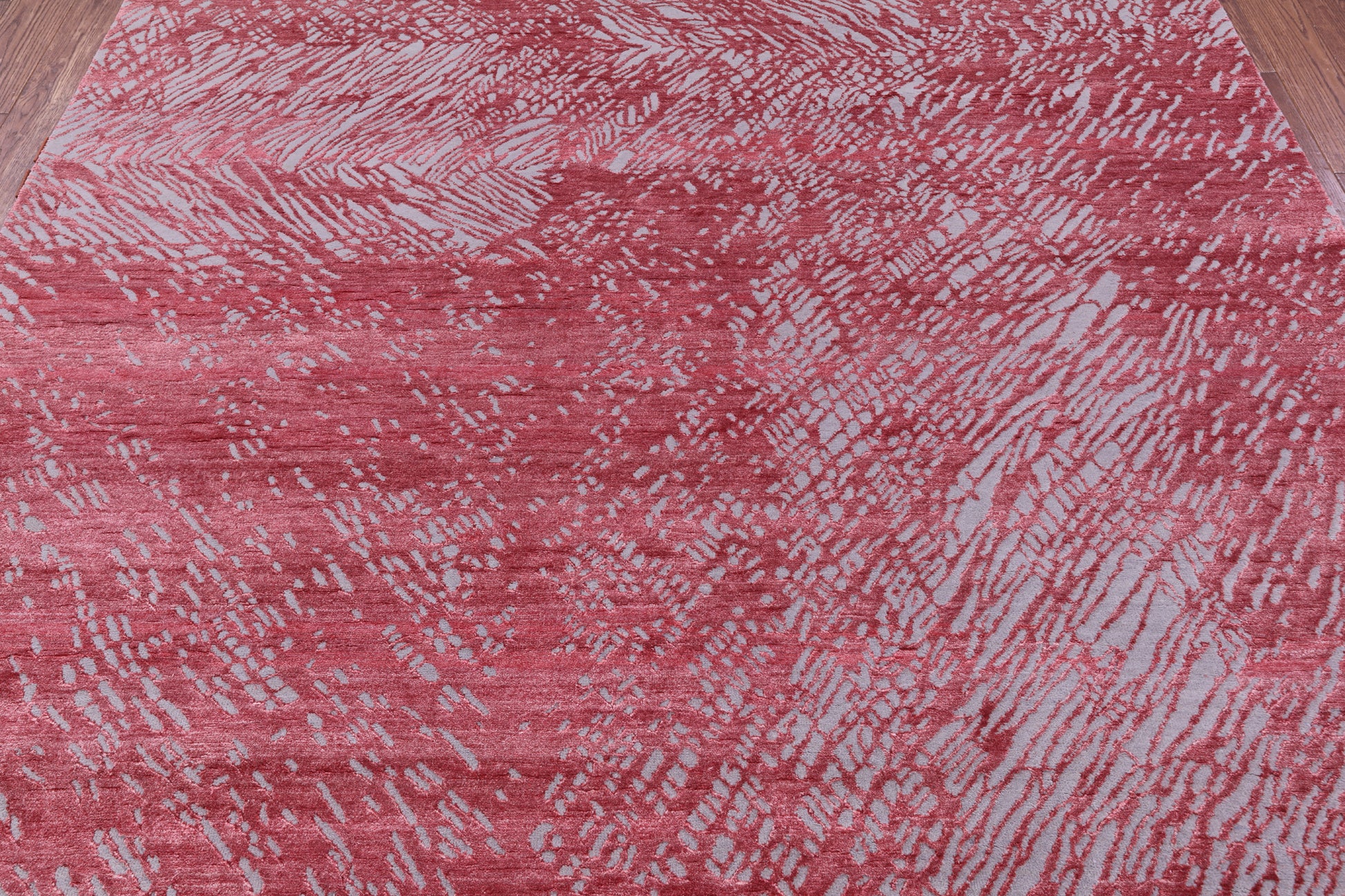 Abstract Contemporary Hand Knotted Wool & Silk Rug - 7' 11" X 10' 1" - Golden Nile