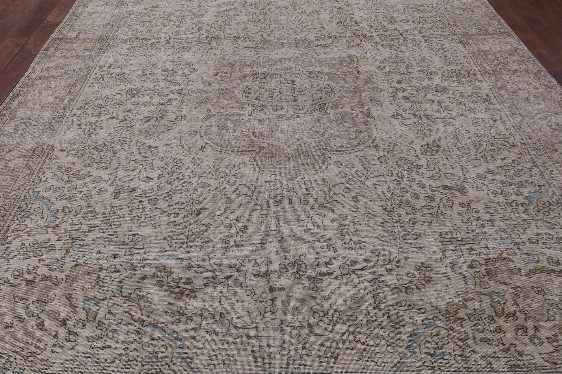 Ivory Persian Vintage White Wash Hand Knotted Area Rug - 9' 10" X 12' 5" - Golden Nile