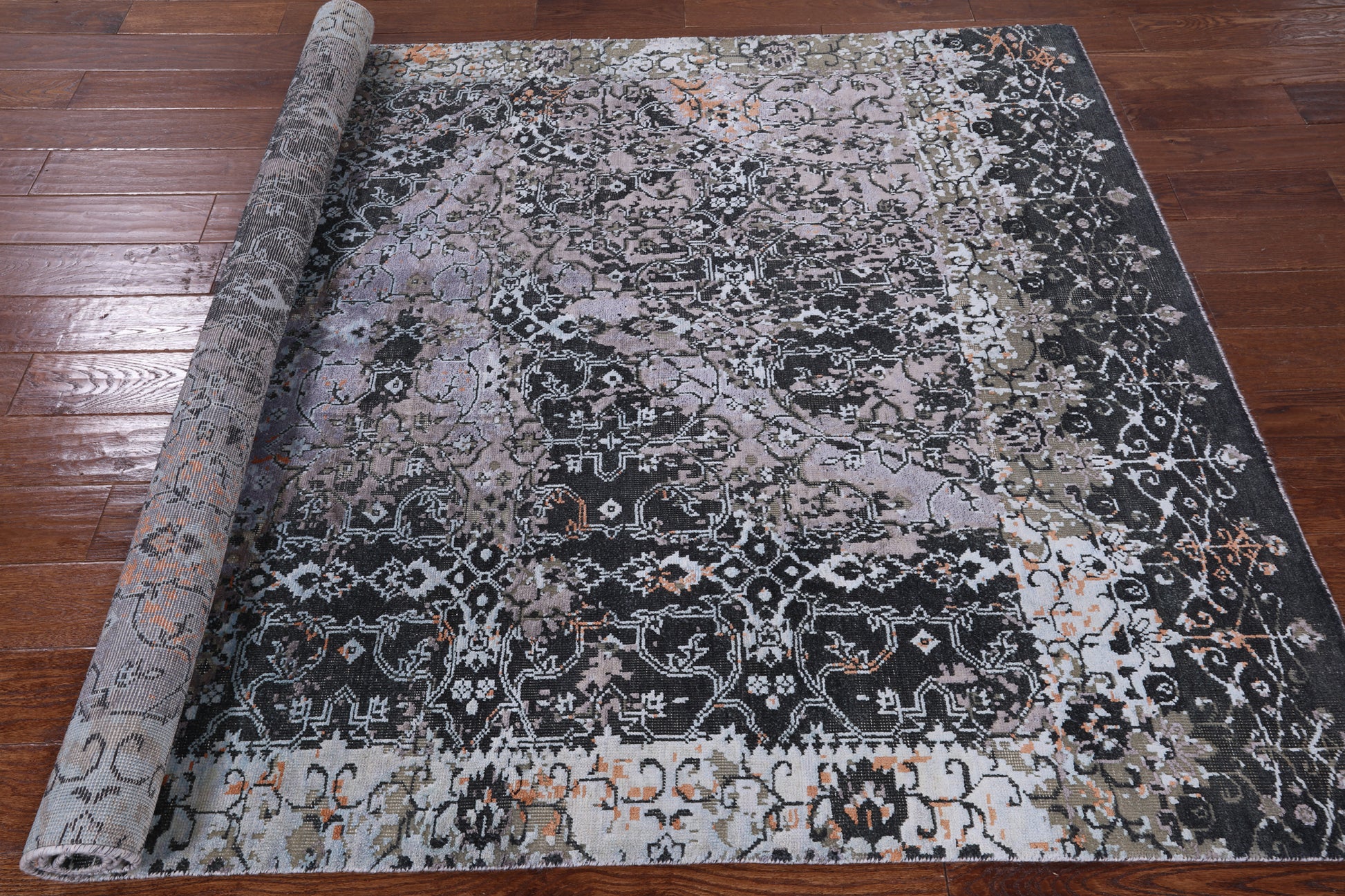 Silk With Oxidized Wool Handmade Area Rug - 5' 5" X 8' 1" - Golden Nile