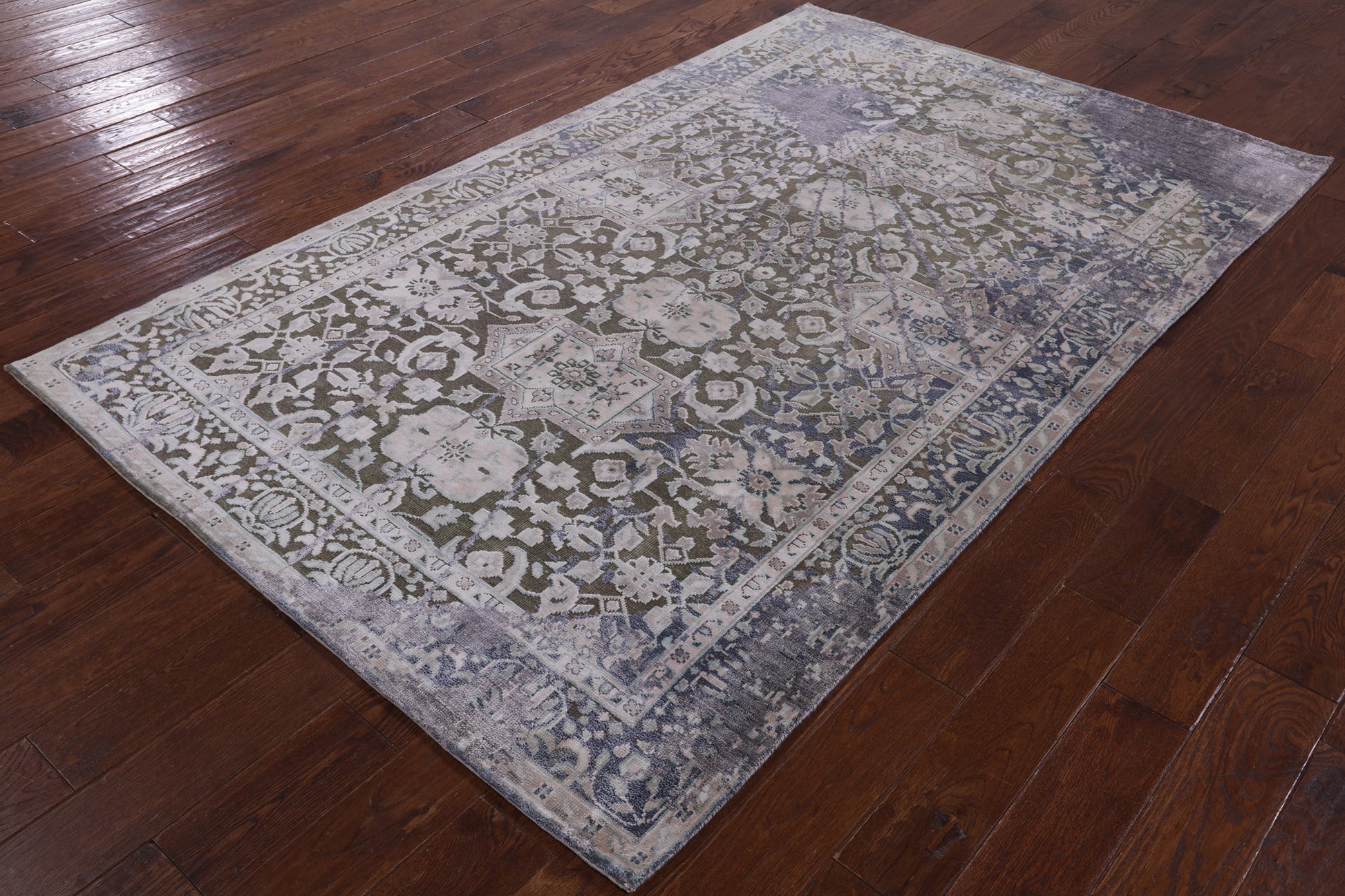 Silk With Oxidized Wool Handmade Area Rug - 5' 0" X 8' 2" - Golden Nile