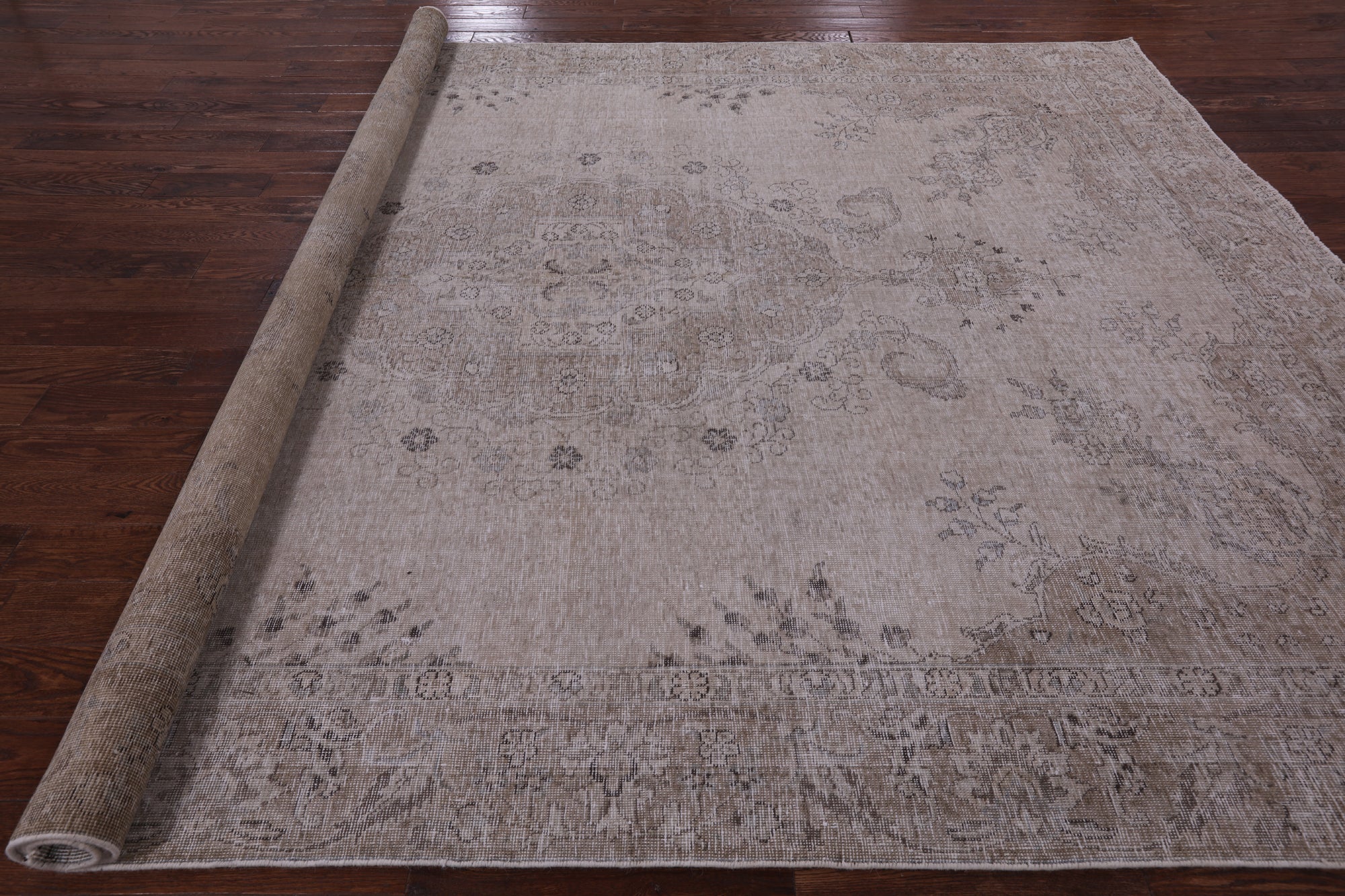 Ivory Persian Vintage White Wash Handmade Wool Area Rug - 9' 2" X 12' 7" - Golden Nile