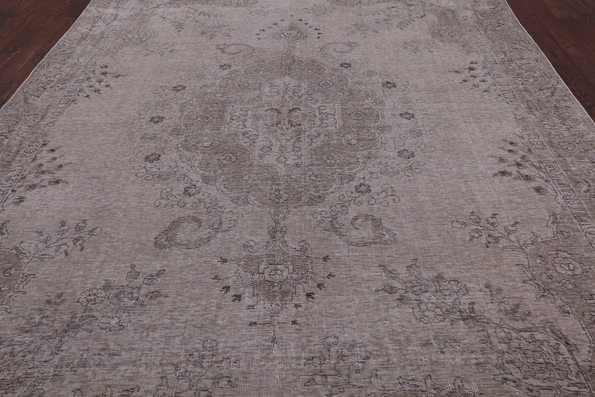 Ivory Persian Vintage White Wash Handmade Wool Area Rug - 9' 2" X 12' 7" - Golden Nile