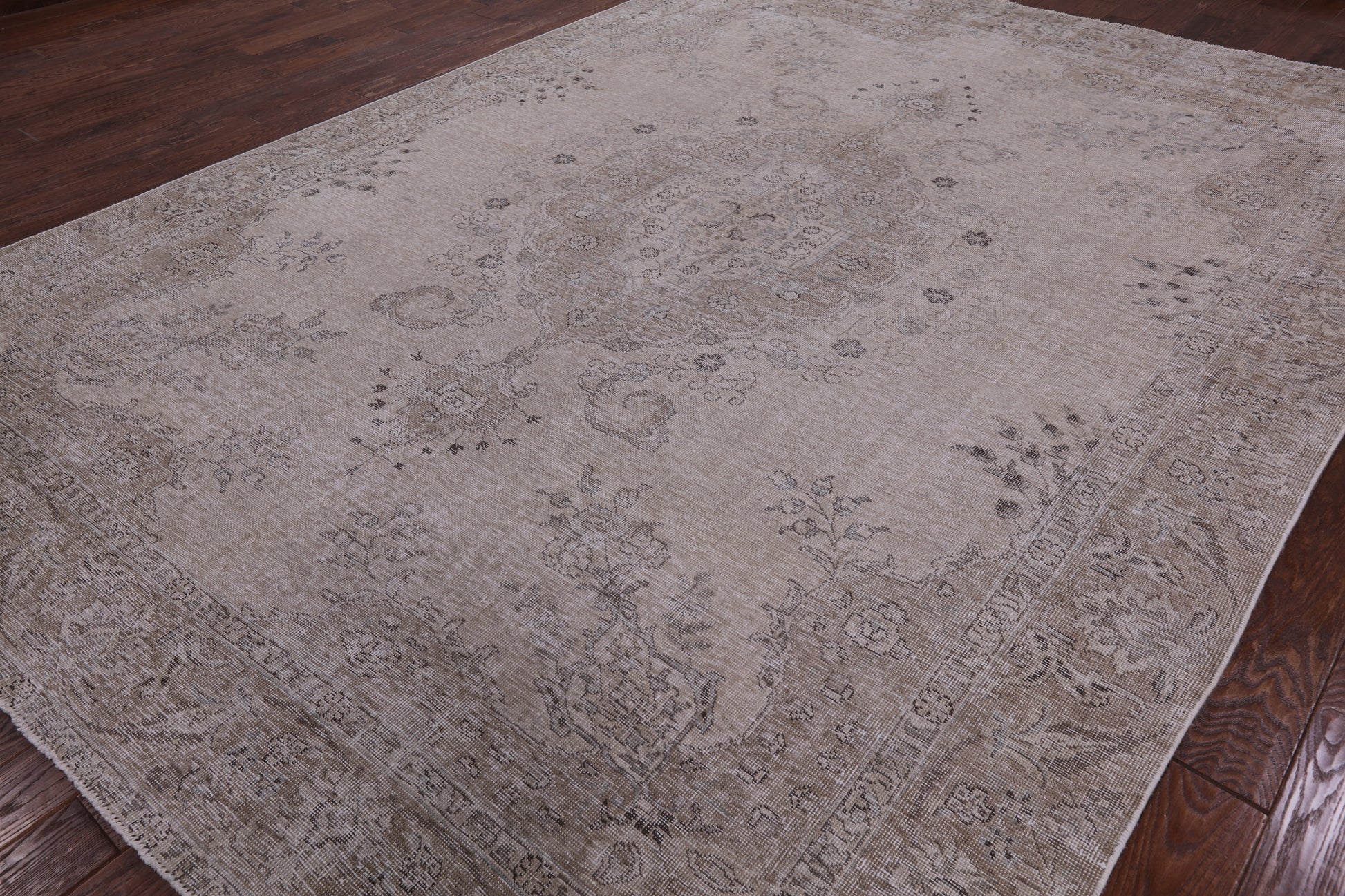 Ivory Persian Vintage White Wash Handmade Wool Area Rug - 9' 2" X 12' 7" - Golden Nile