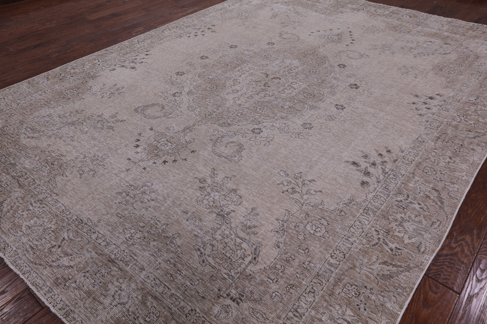 Ivory Persian Vintage White Wash Handmade Wool Area Rug - 9' 2" X 12' 7" - Golden Nile