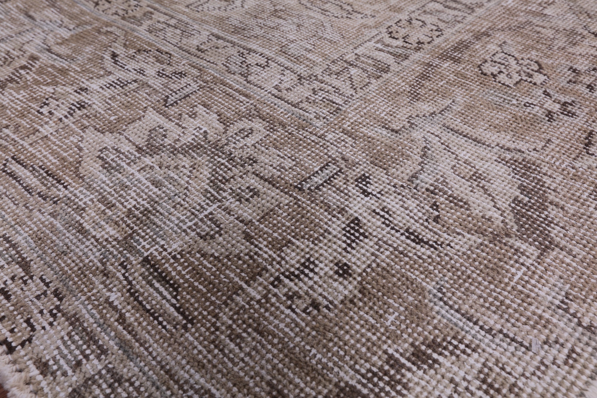 Ivory Persian Vintage White Wash Handmade Wool Area Rug - 9' 2" X 12' 7" - Golden Nile