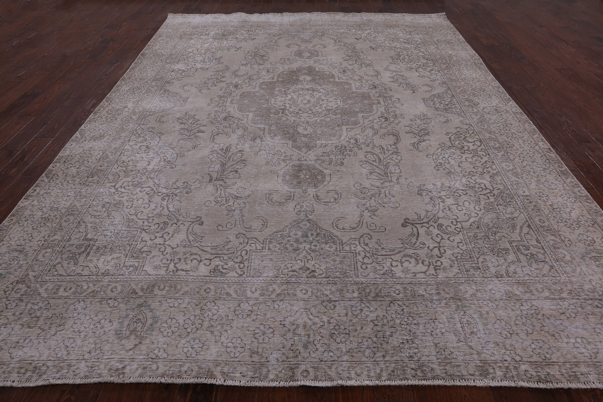 Ivory Persian Vintage White Wash Hand Knotted Wool Area Rug - 9' 8" X 12' 5" - Golden Nile
