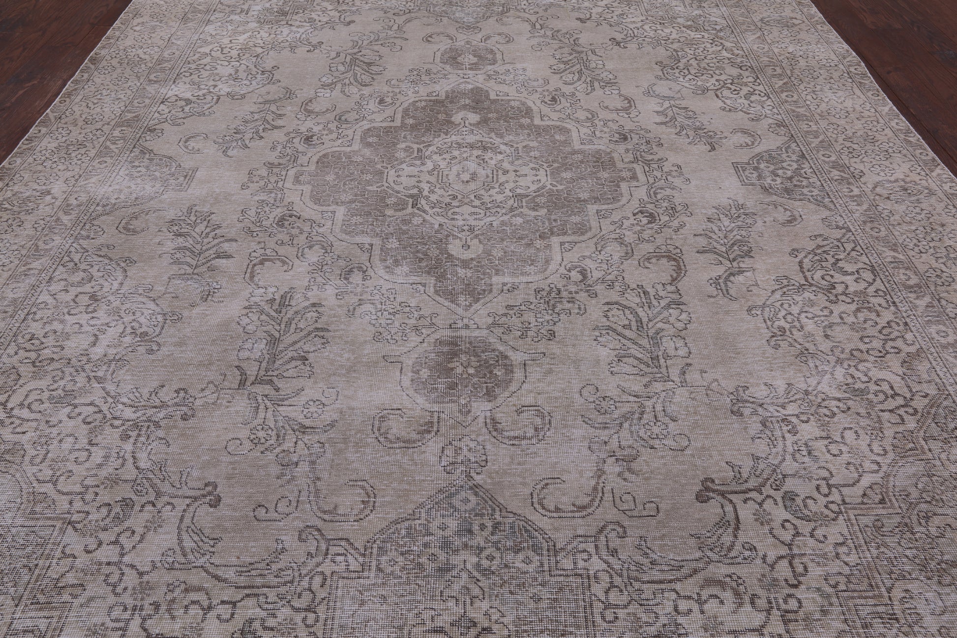 Ivory Persian Vintage White Wash Hand Knotted Wool Area Rug - 9' 8" X 12' 5" - Golden Nile