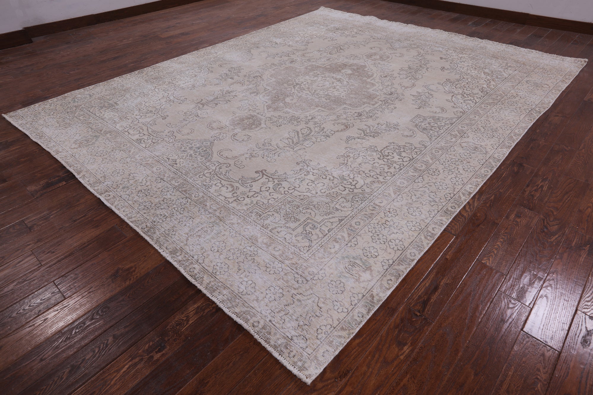 Ivory Persian Vintage White Wash Hand Knotted Wool Area Rug - 9' 8" X 12' 5" - Golden Nile