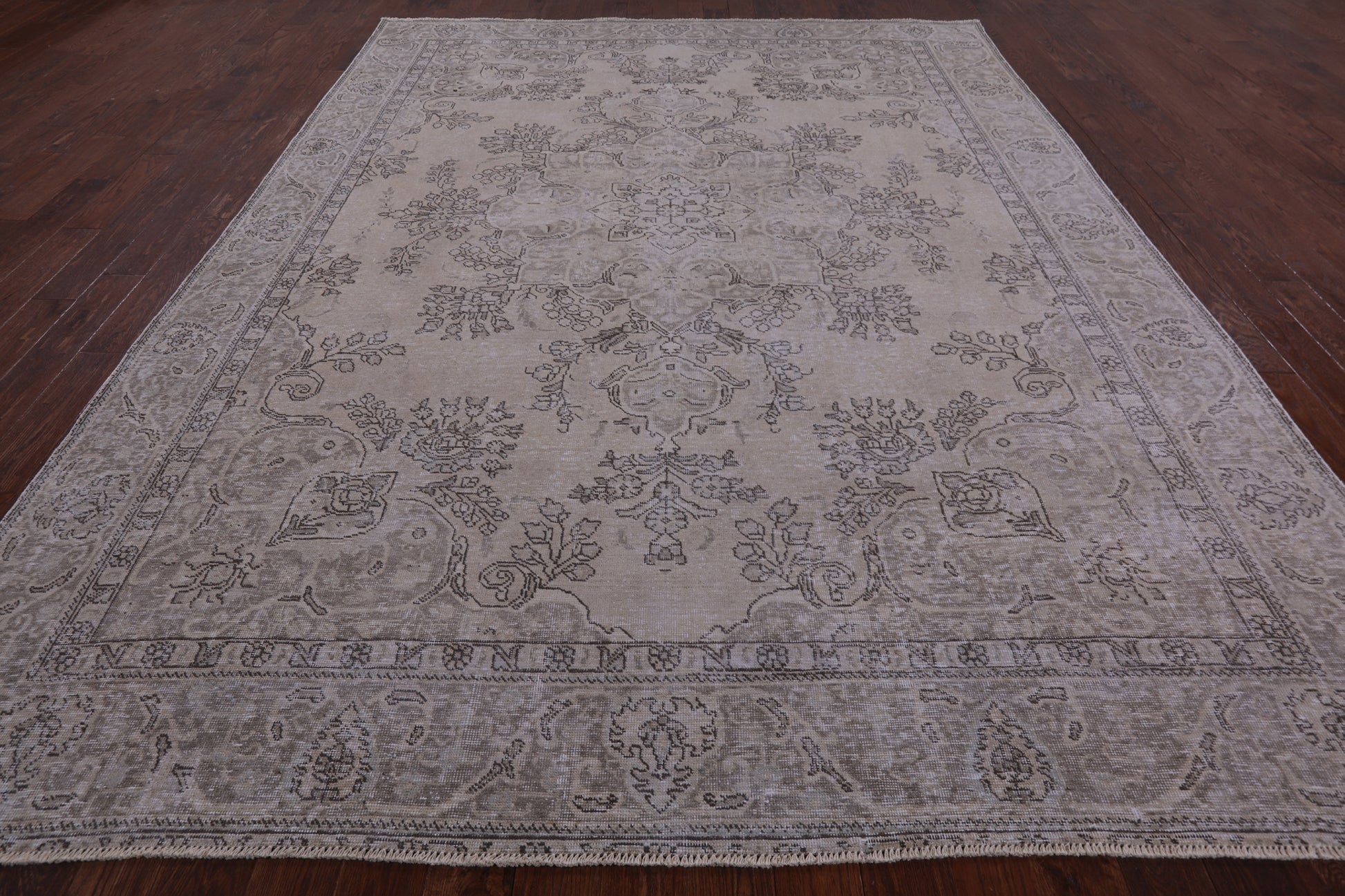 Ivory Persian Vintage White Wash Hand Knotted Wool Area Rug - 9' 5" X 12' 7" - Golden Nile