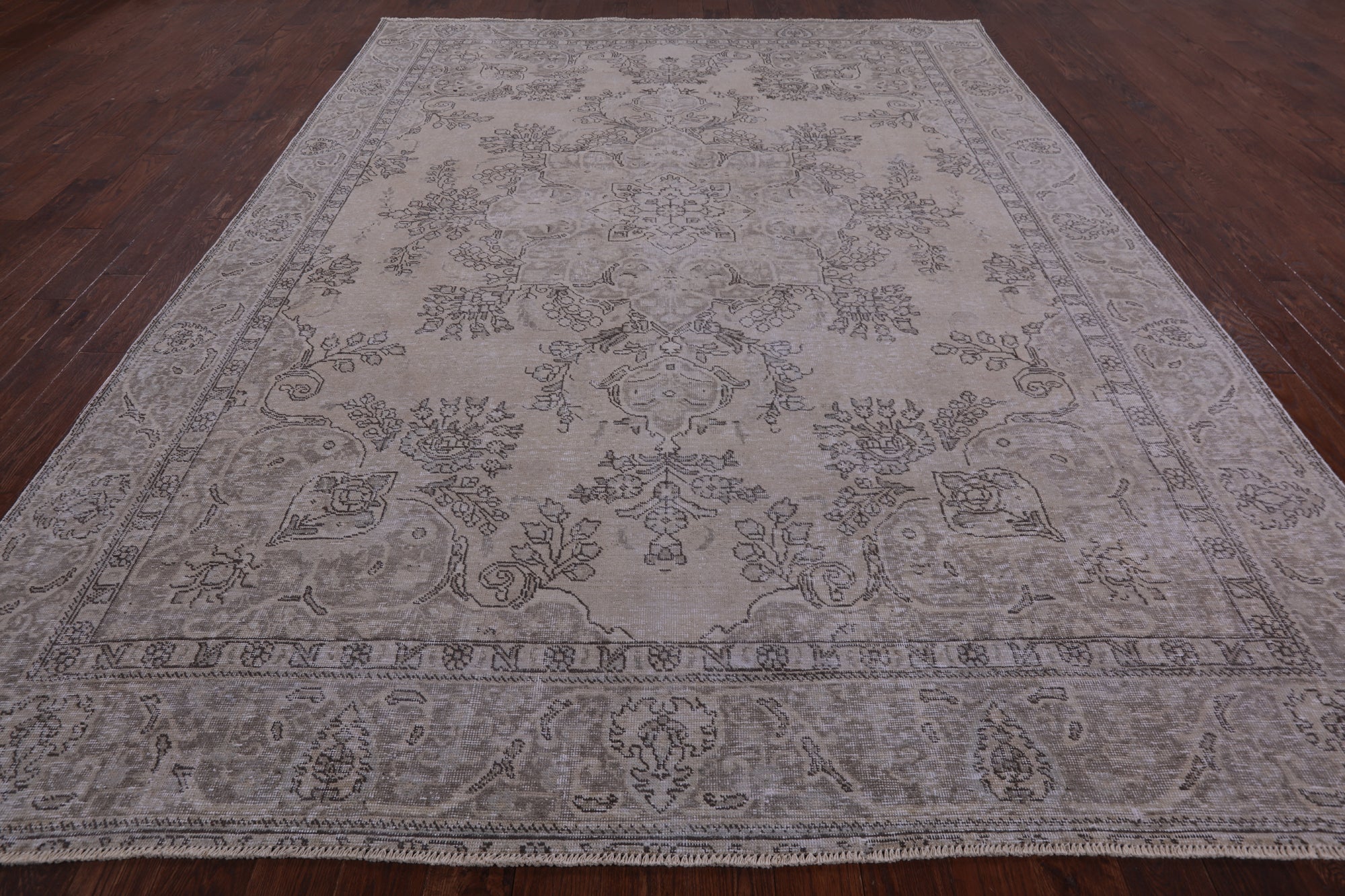 Ivory Persian Vintage White Wash Hand Knotted Wool Area Rug - 9' 5" X 12' 7" - Golden Nile
