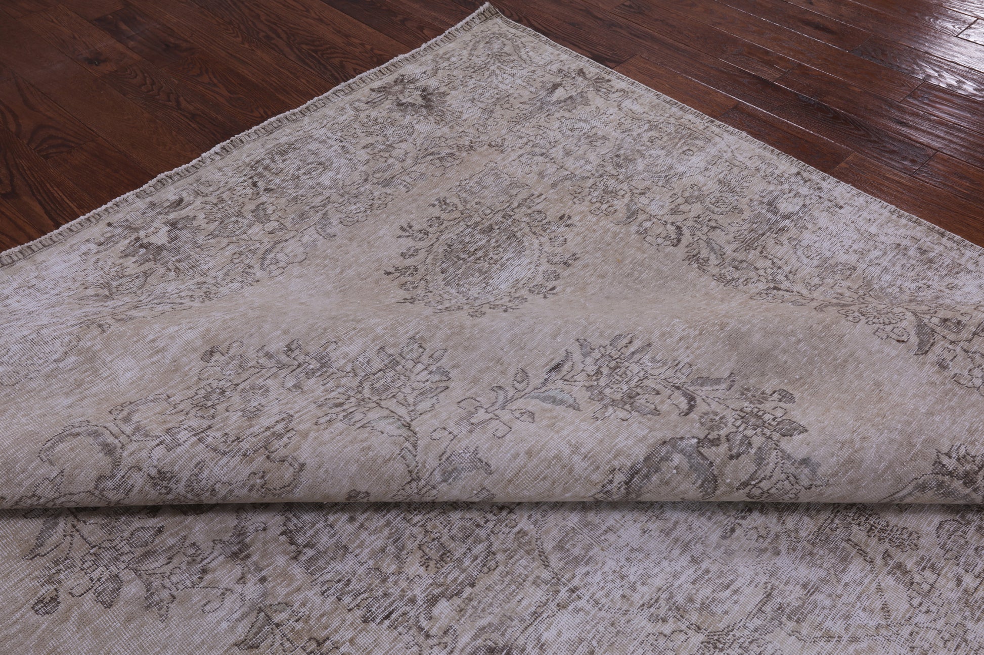 Ivory Persian Vintage White Wash Hand Knotted Wool Area Rug - 9' 9" X 12' 8" - Golden Nile