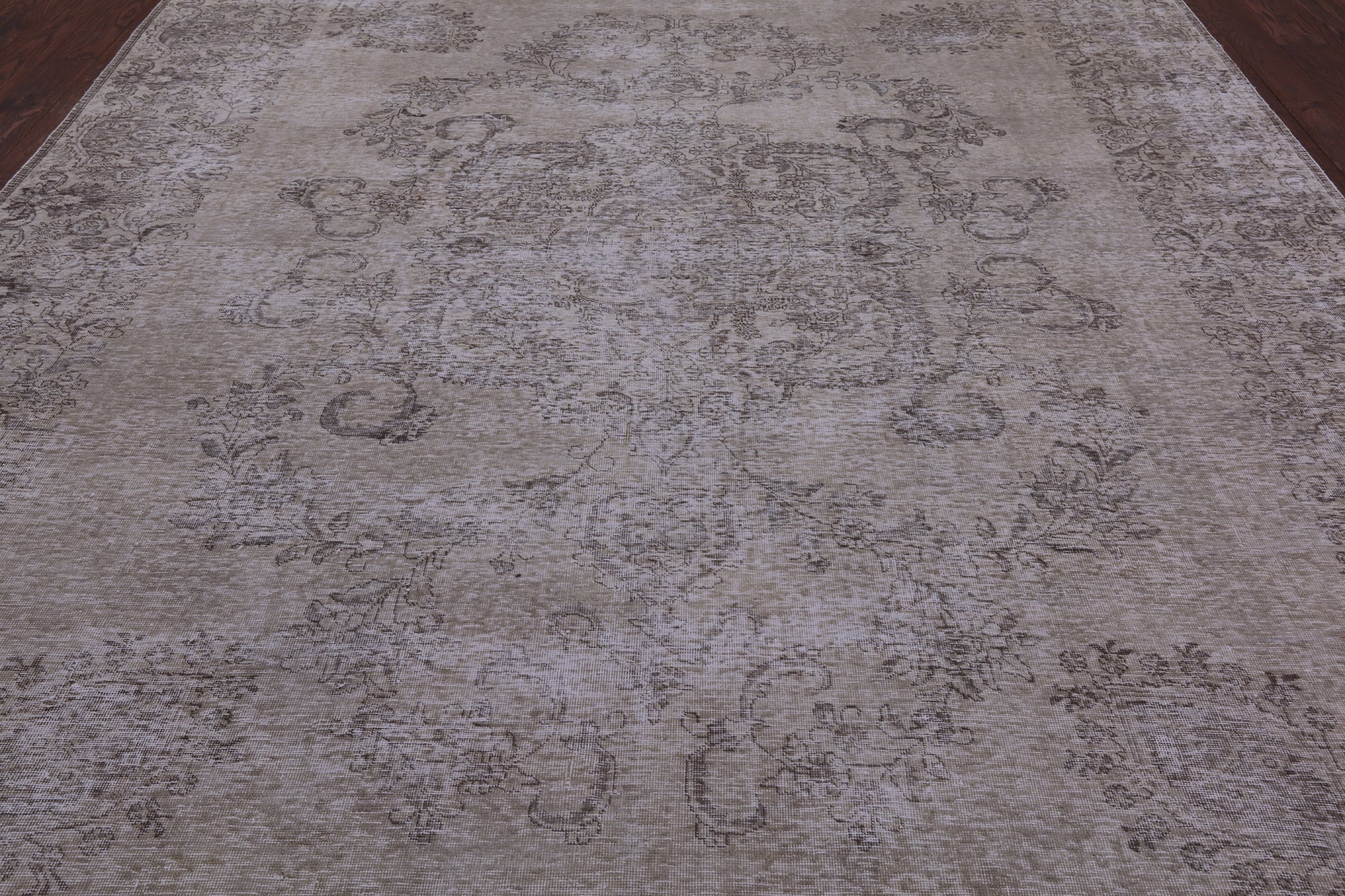 Ivory Persian Vintage White Wash Hand Knotted Wool Area Rug - 9' 9" X 12' 8" - Golden Nile