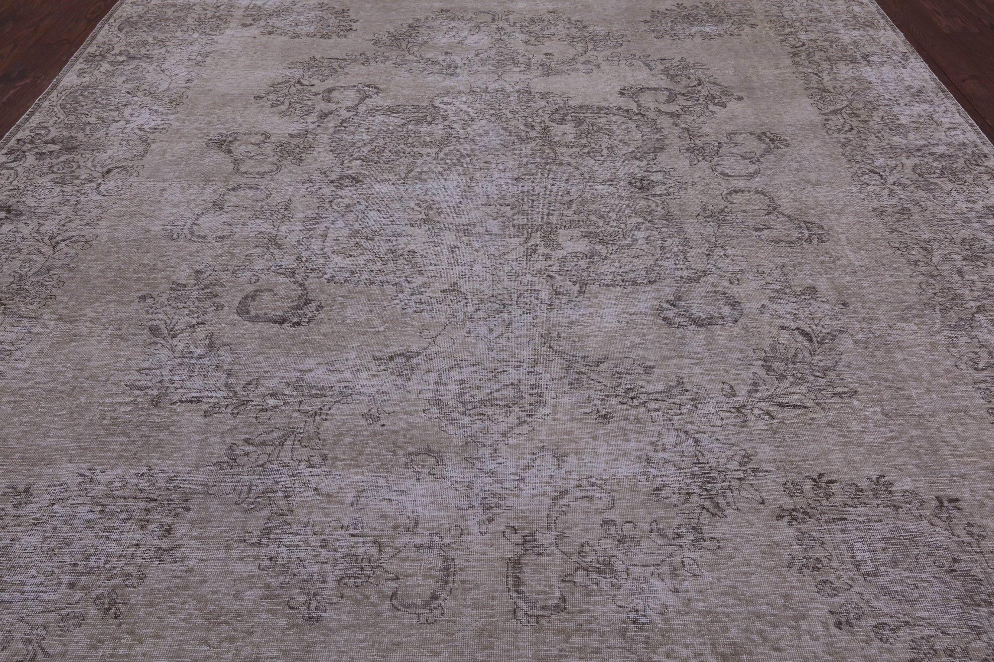 Ivory Persian Vintage White Wash Hand Knotted Wool Area Rug - 9' 9" X 12' 8" - Golden Nile