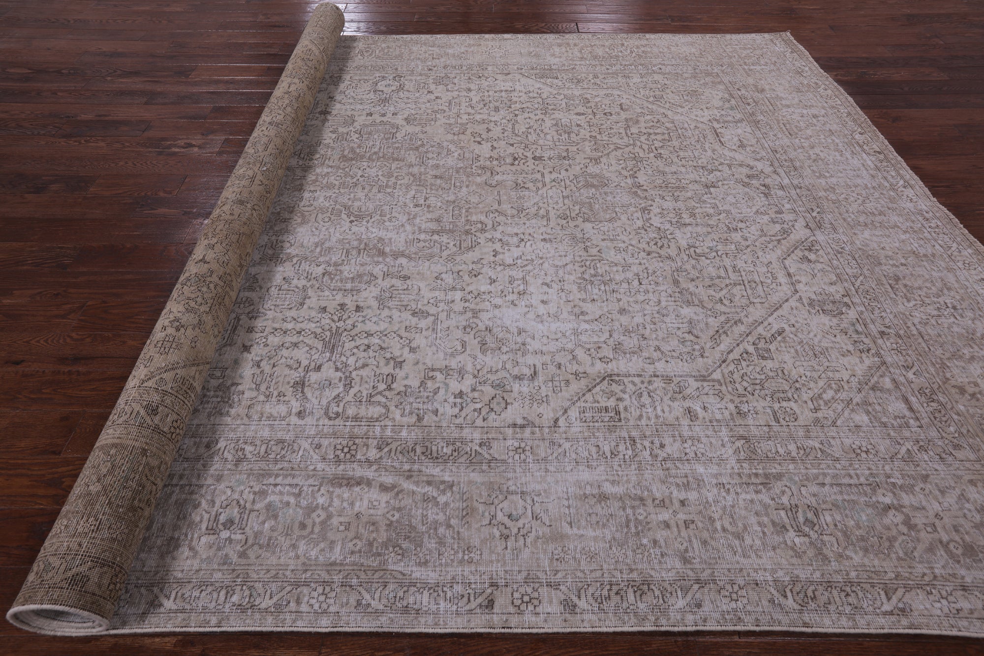 Ivory Persian Vintage White Wash Hand Knotted Wool Area Rug - 9' 1" X 12' 6" - Golden Nile