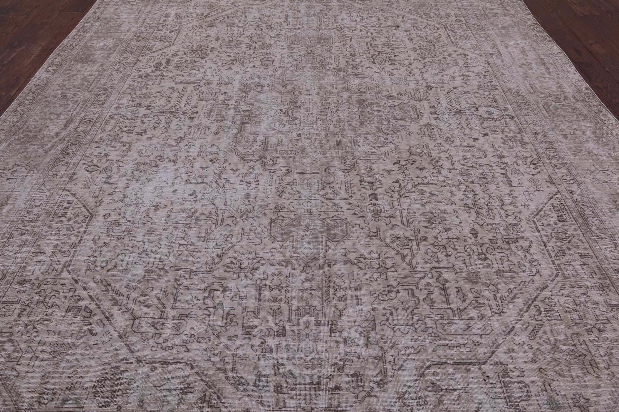 Ivory Persian Vintage White Wash Hand Knotted Wool Area Rug - 9' 1" X 12' 6" - Golden Nile