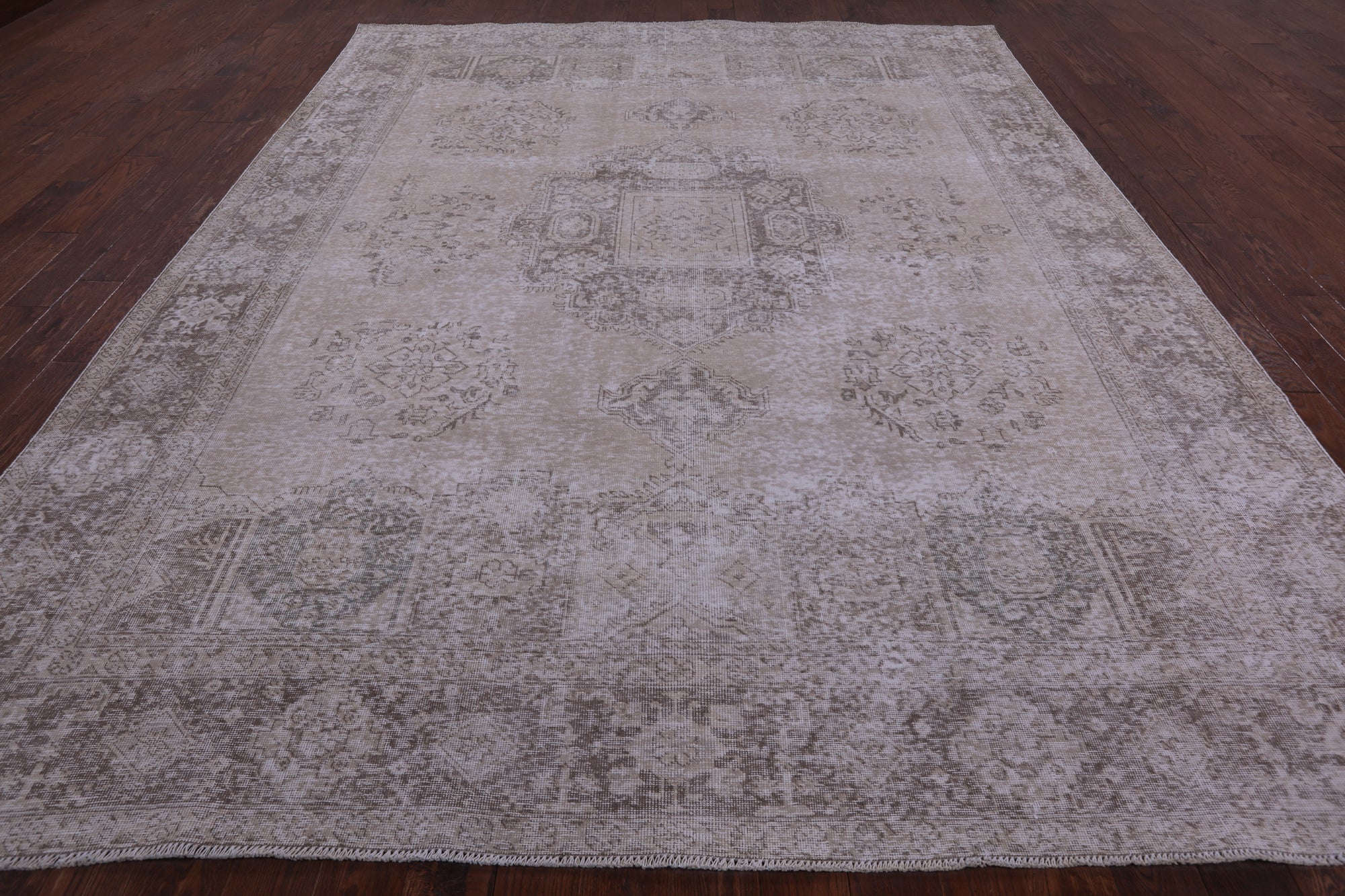 Ivory Persian Vintage White Wash Hand Knotted Wool Area Rug - 9' 7" X 12' 4" - Golden Nile