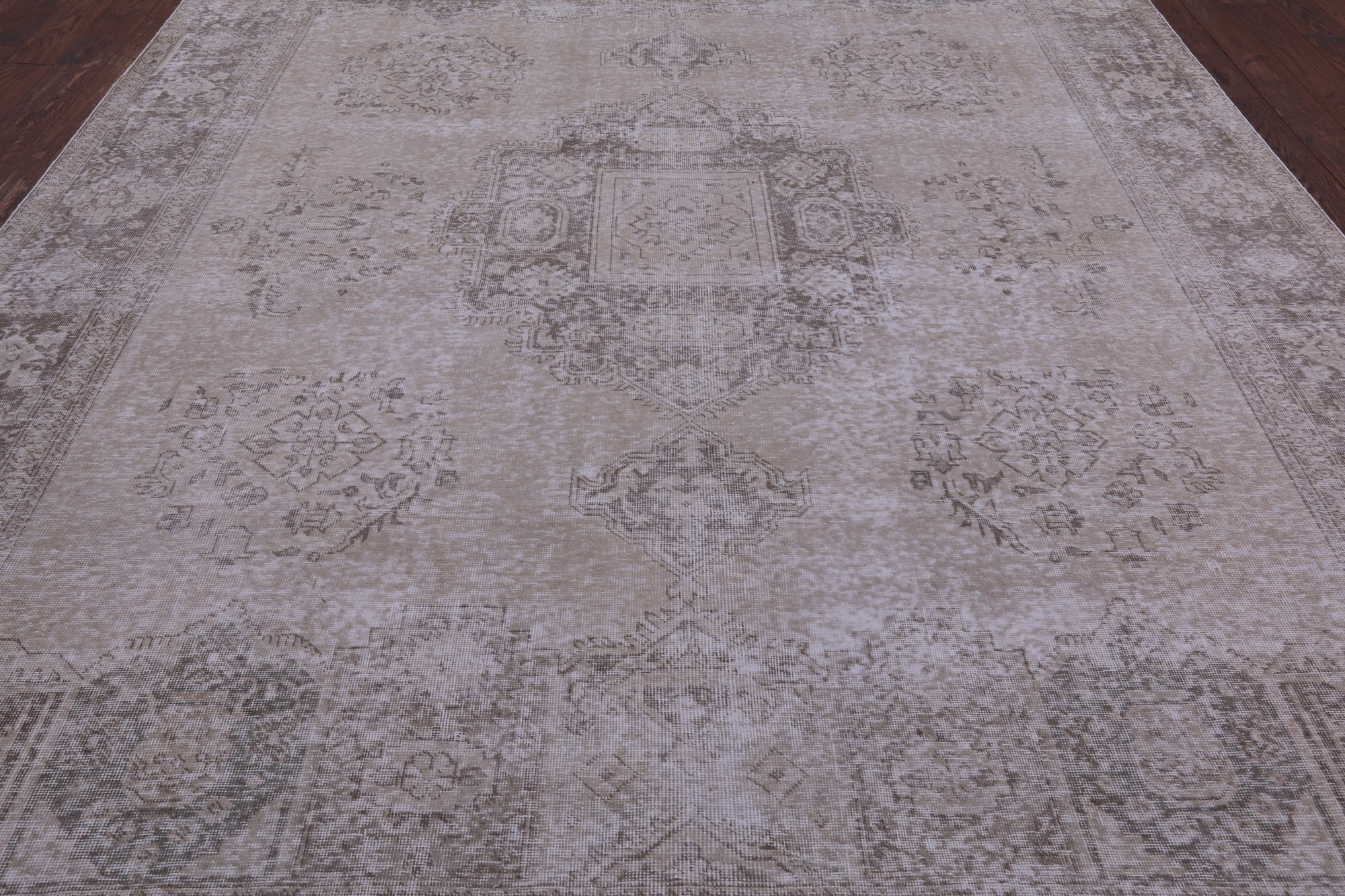 Ivory Persian Vintage White Wash Hand Knotted Wool Area Rug - 9' 7" X 12' 4" - Golden Nile
