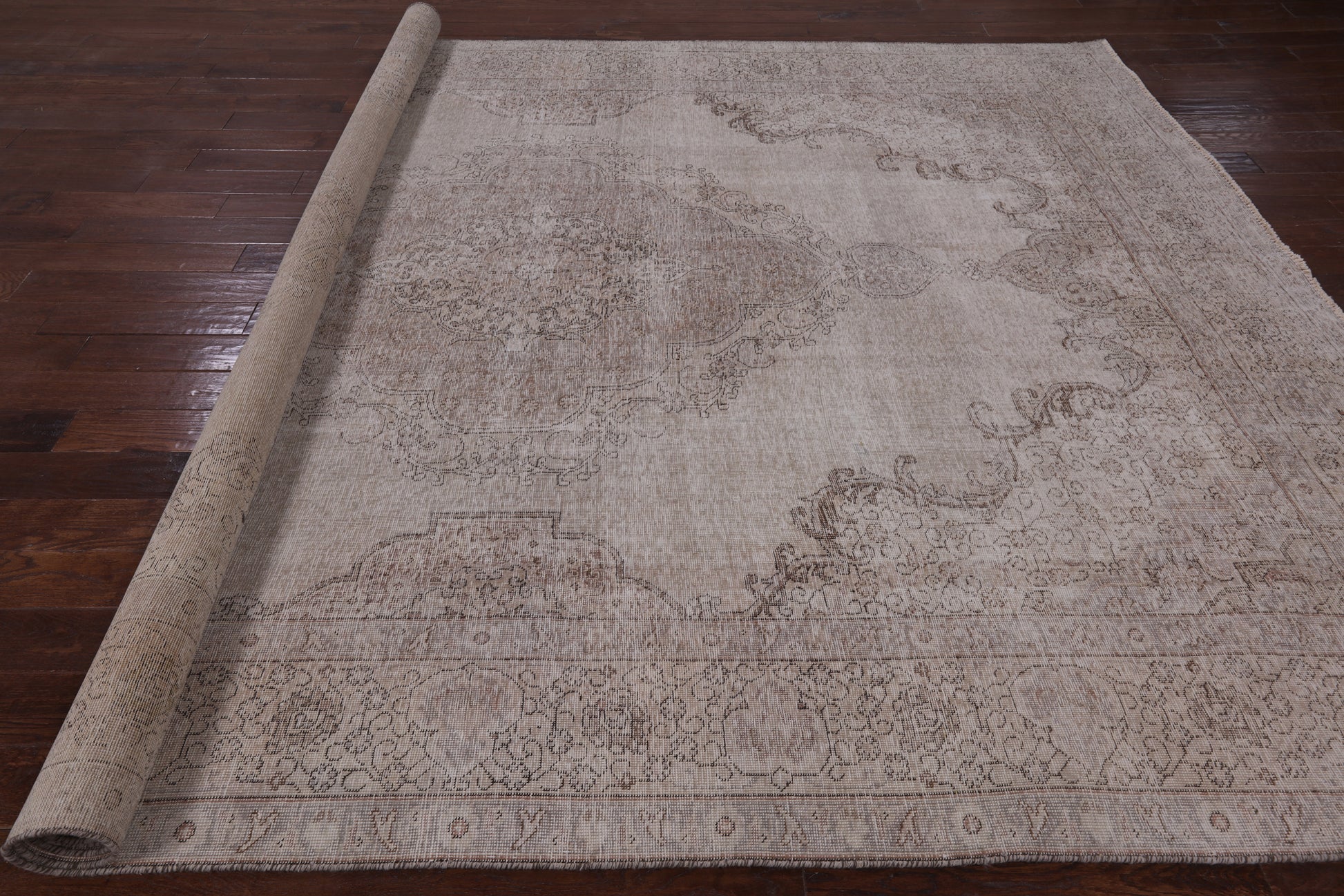 Ivory Persian Vintage White Wash Hand Knotted Wool Area Rug - 9' 9" X 12' 8" - Golden Nile