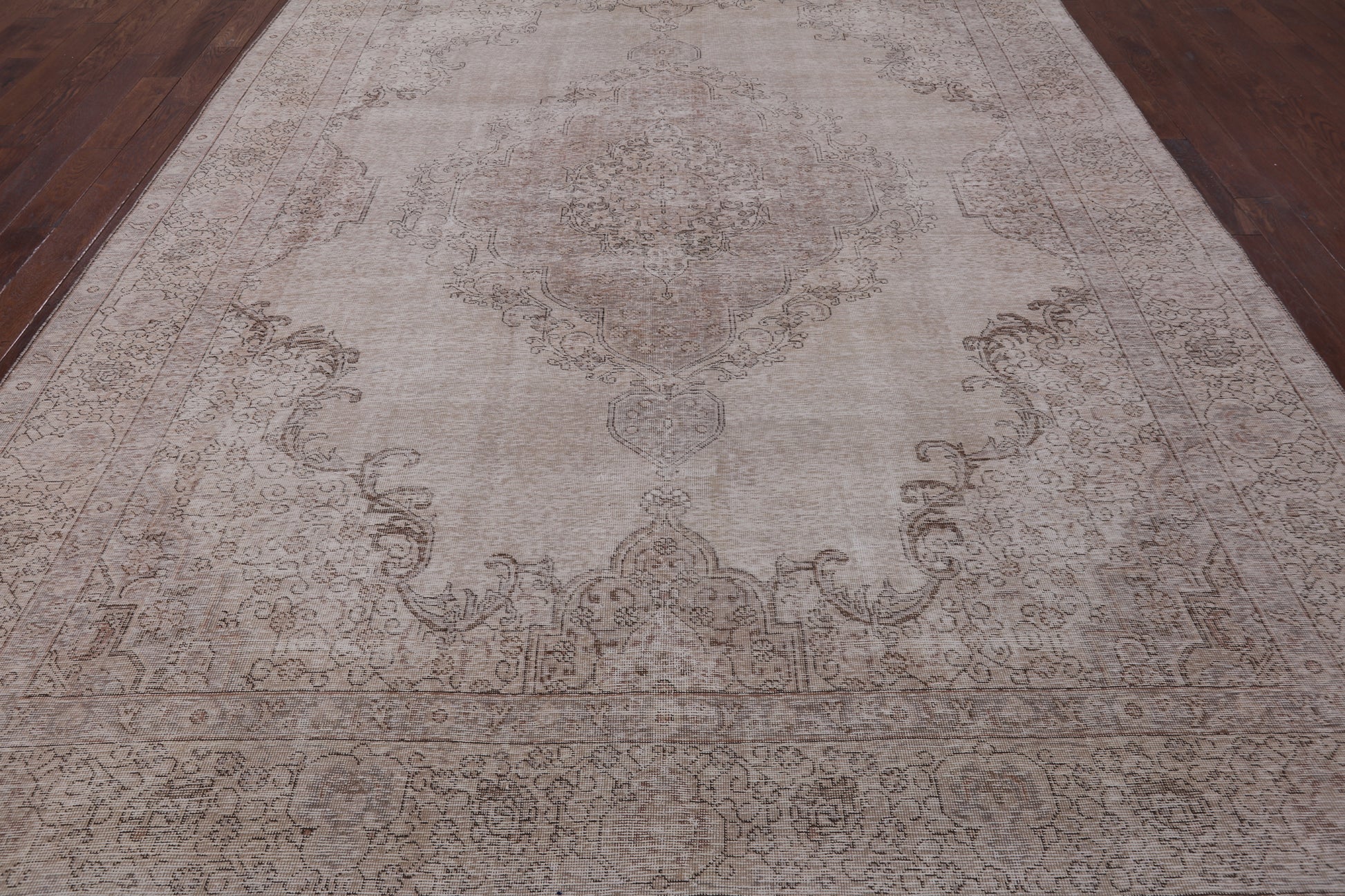 Ivory Persian Vintage White Wash Hand Knotted Wool Area Rug - 9' 9" X 12' 8" - Golden Nile