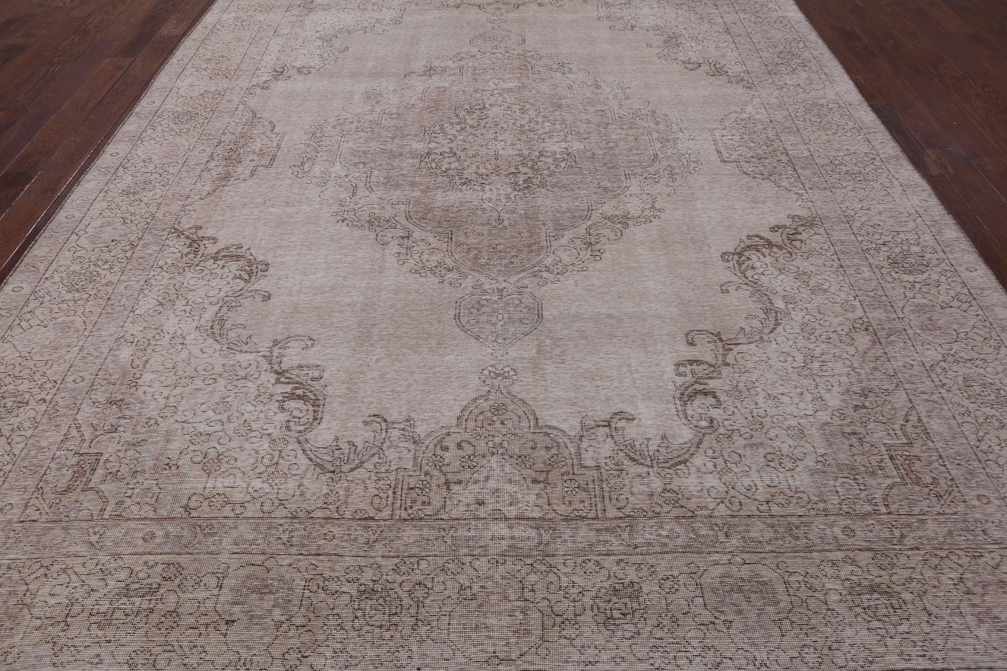 Ivory Persian Vintage White Wash Hand Knotted Wool Area Rug - 9' 9" X 12' 8" - Golden Nile