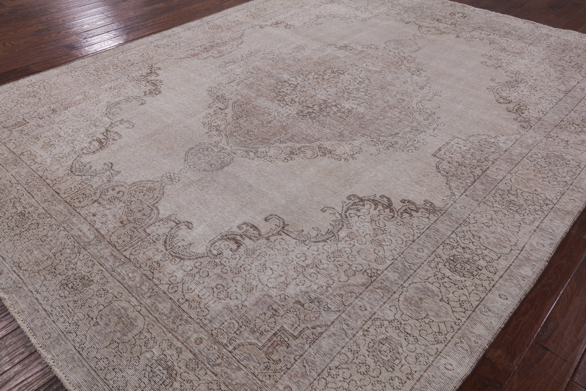 Ivory Persian Vintage White Wash Hand Knotted Wool Area Rug - 9' 9" X 12' 8" - Golden Nile
