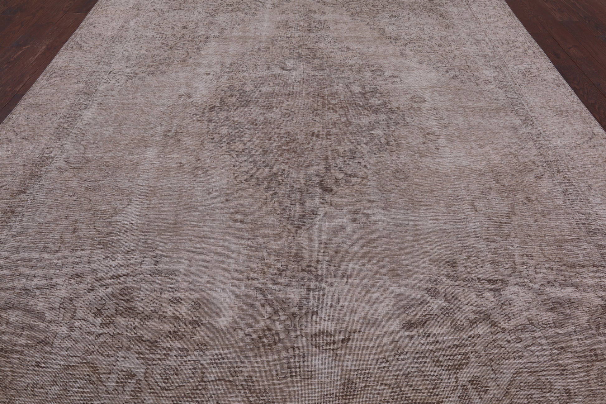 Ivory Persian Vintage White Wash Hand Knotted Wool Area Rug - 9' 1" X 12' 8" - Golden Nile