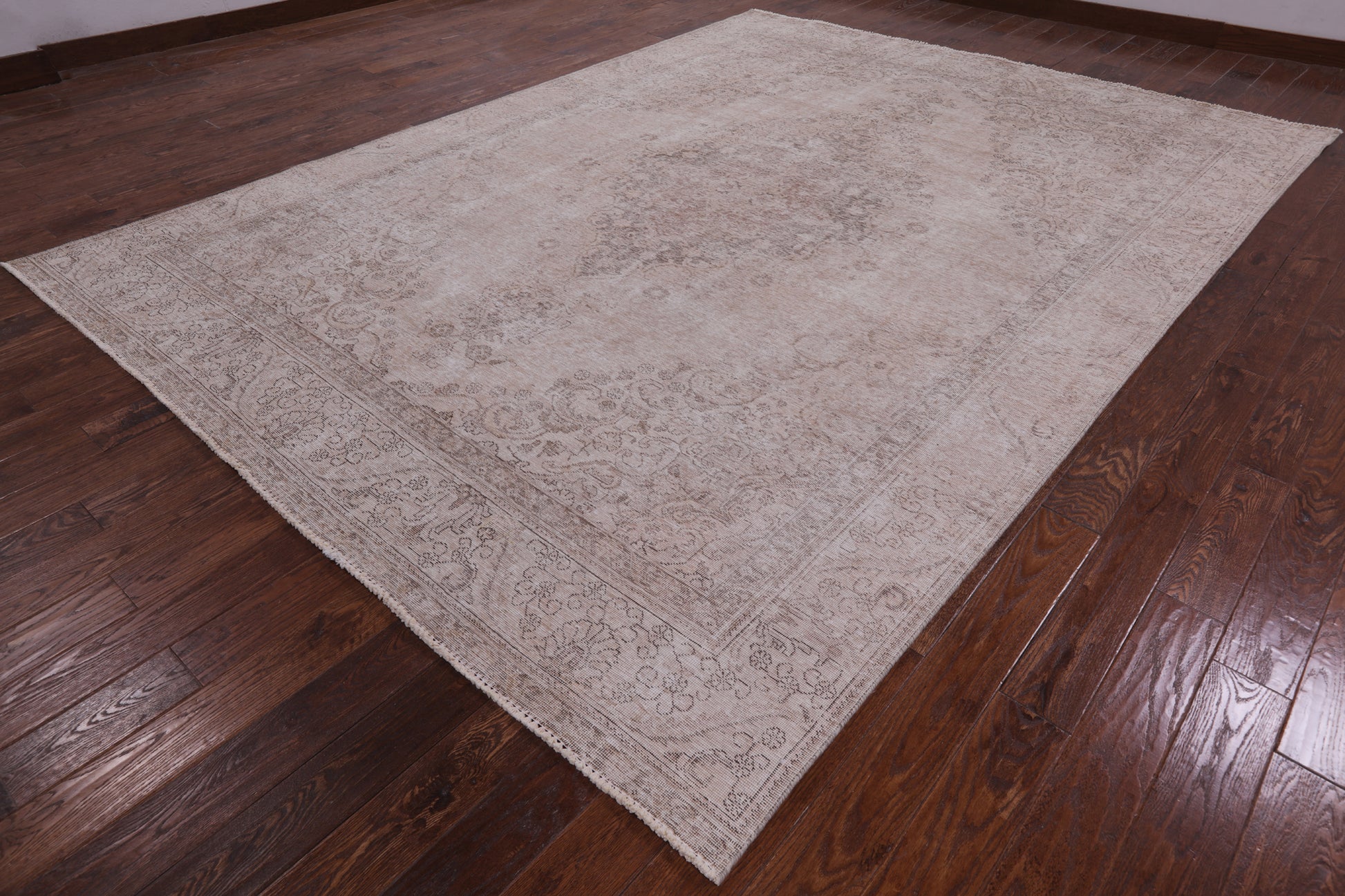 Ivory Persian Vintage White Wash Hand Knotted Wool Area Rug - 9' 1" X 12' 8" - Golden Nile