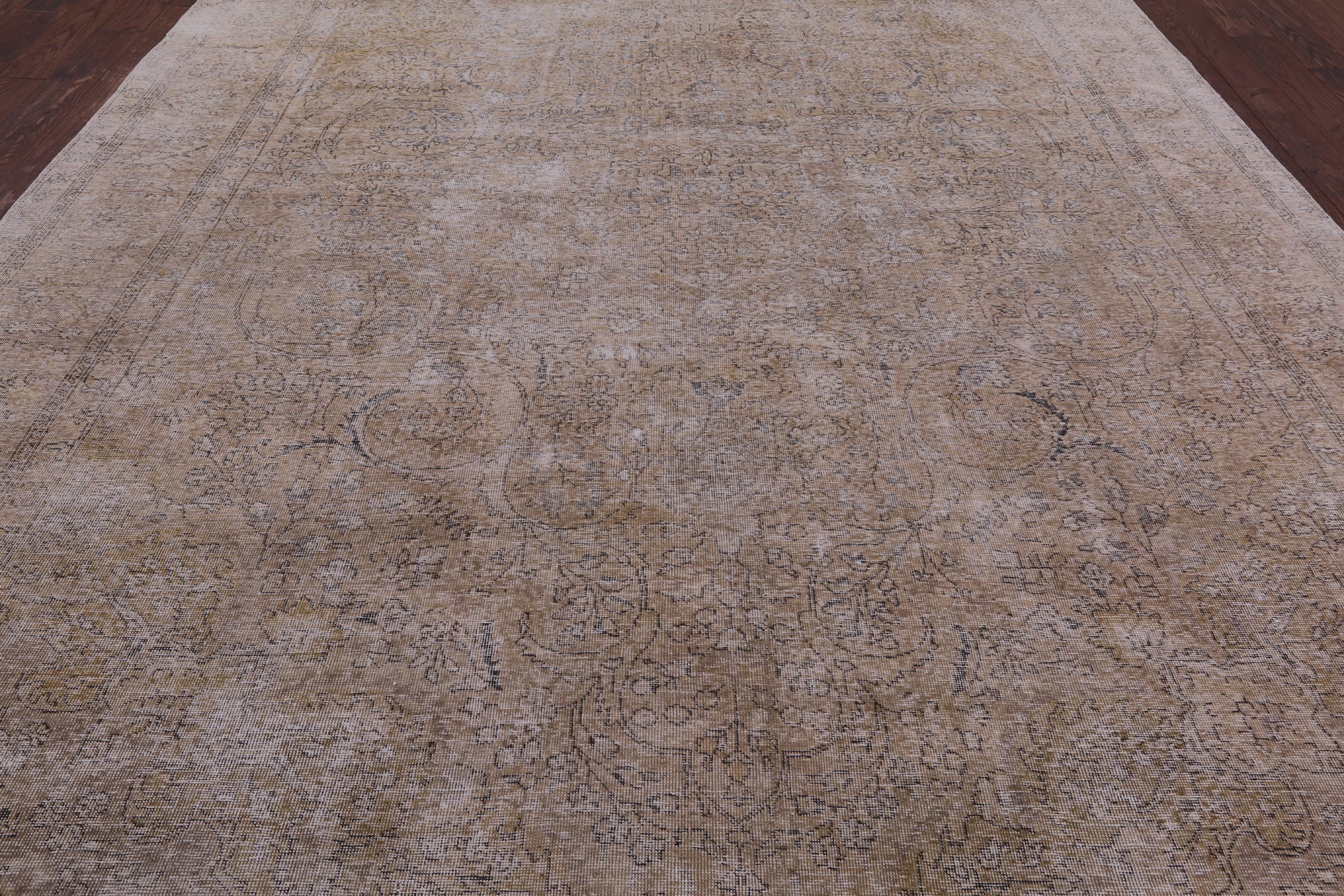 Persian Vintage White Wash Hand Knotted Wool Area Rug - 9' 10" X 13' 3" - Golden Nile