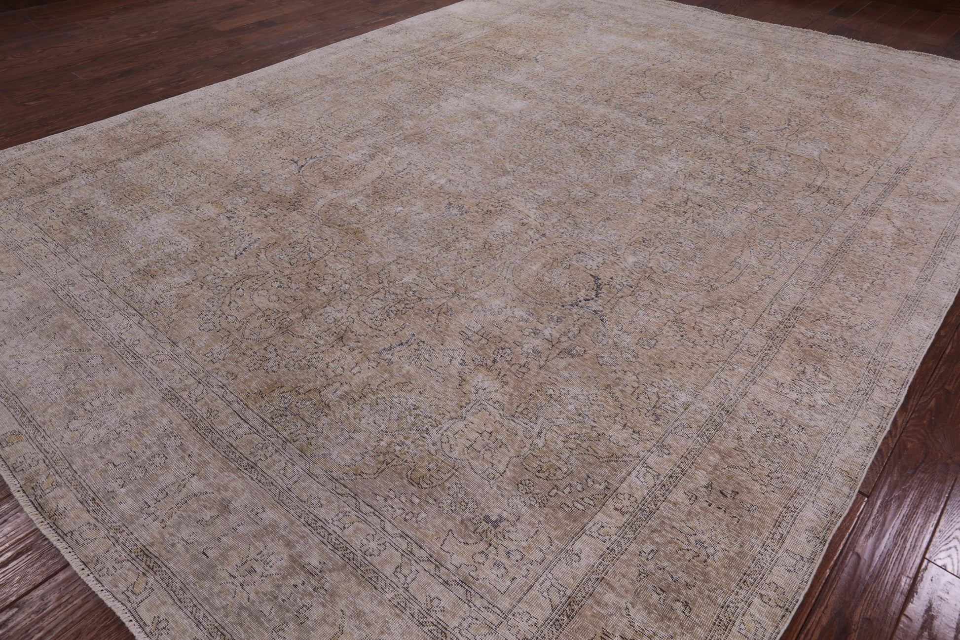 Persian Vintage White Wash Hand Knotted Wool Area Rug - 9' 10" X 13' 3" - Golden Nile