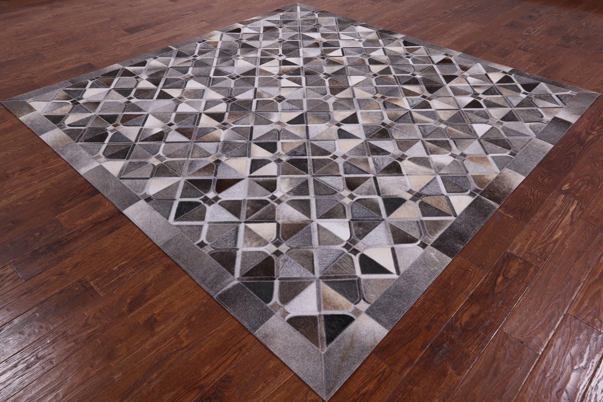Square Natural Cowhide Hand Stitched Patchwork Rug - 8' 0" X 8' 0" - Golden Nile