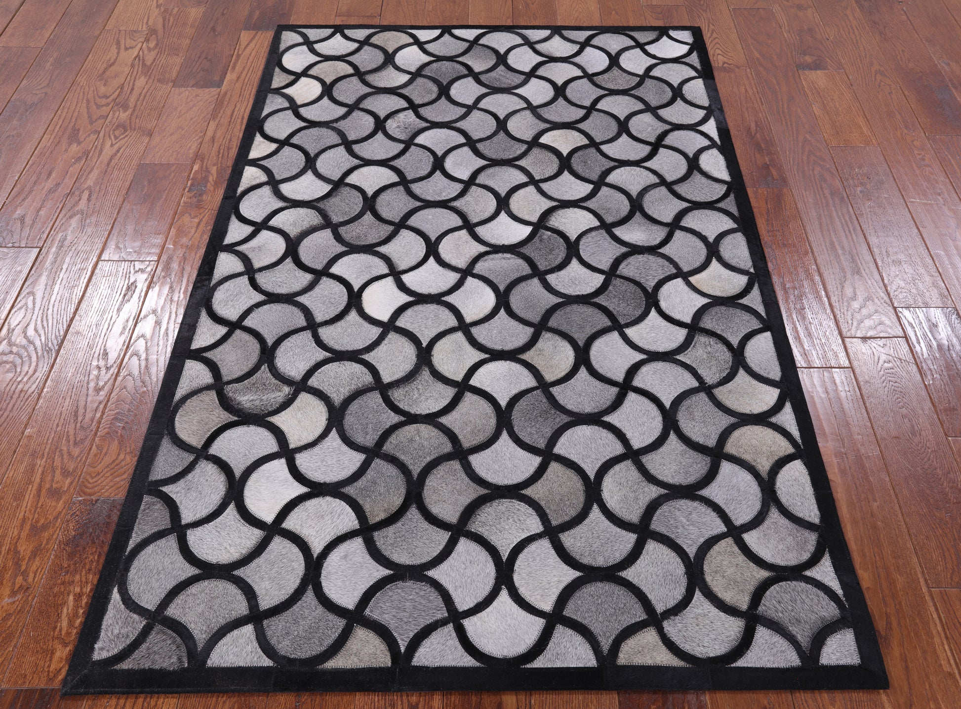 Natural Cowhide Hand Stitched Patchwork Rug - 4' 0" X 6' 0" - Golden Nile