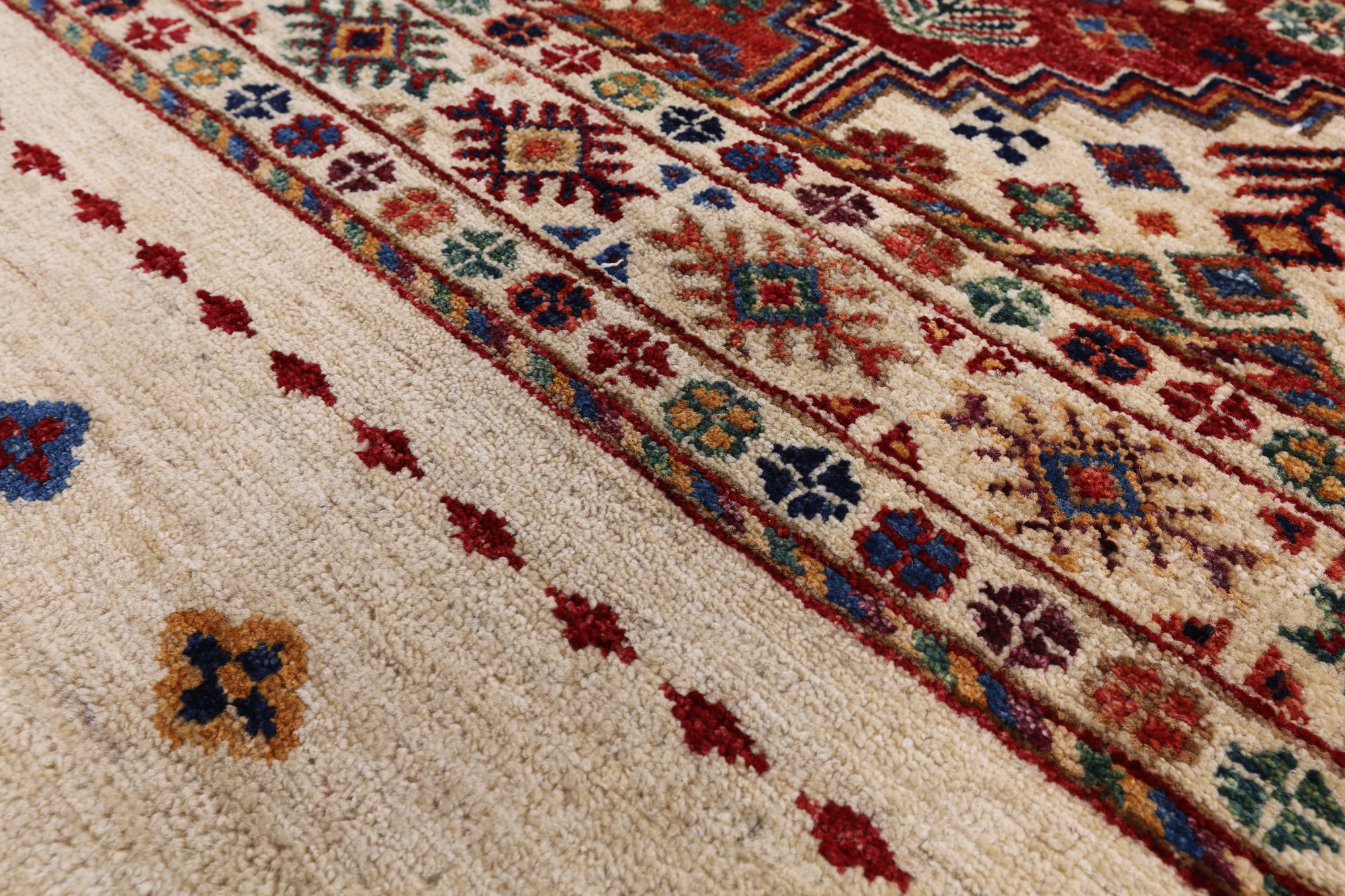 Ivory Khorjin Persian Gabbeh Hand Knotted Wool Area Rug - 7' 10" X 10' 2" - Golden Nile