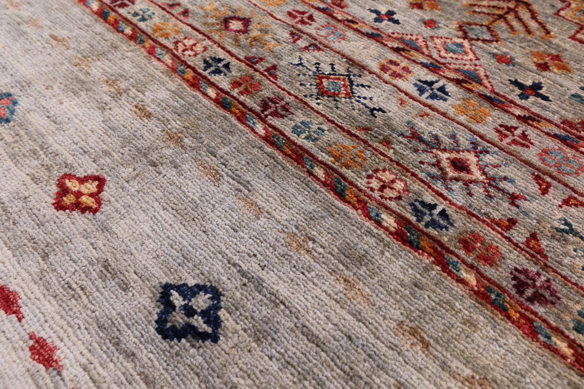 Khorjin Persian Gabbeh Handmade Wool Rug - 8' 2" X 11' 2" - Golden Nile