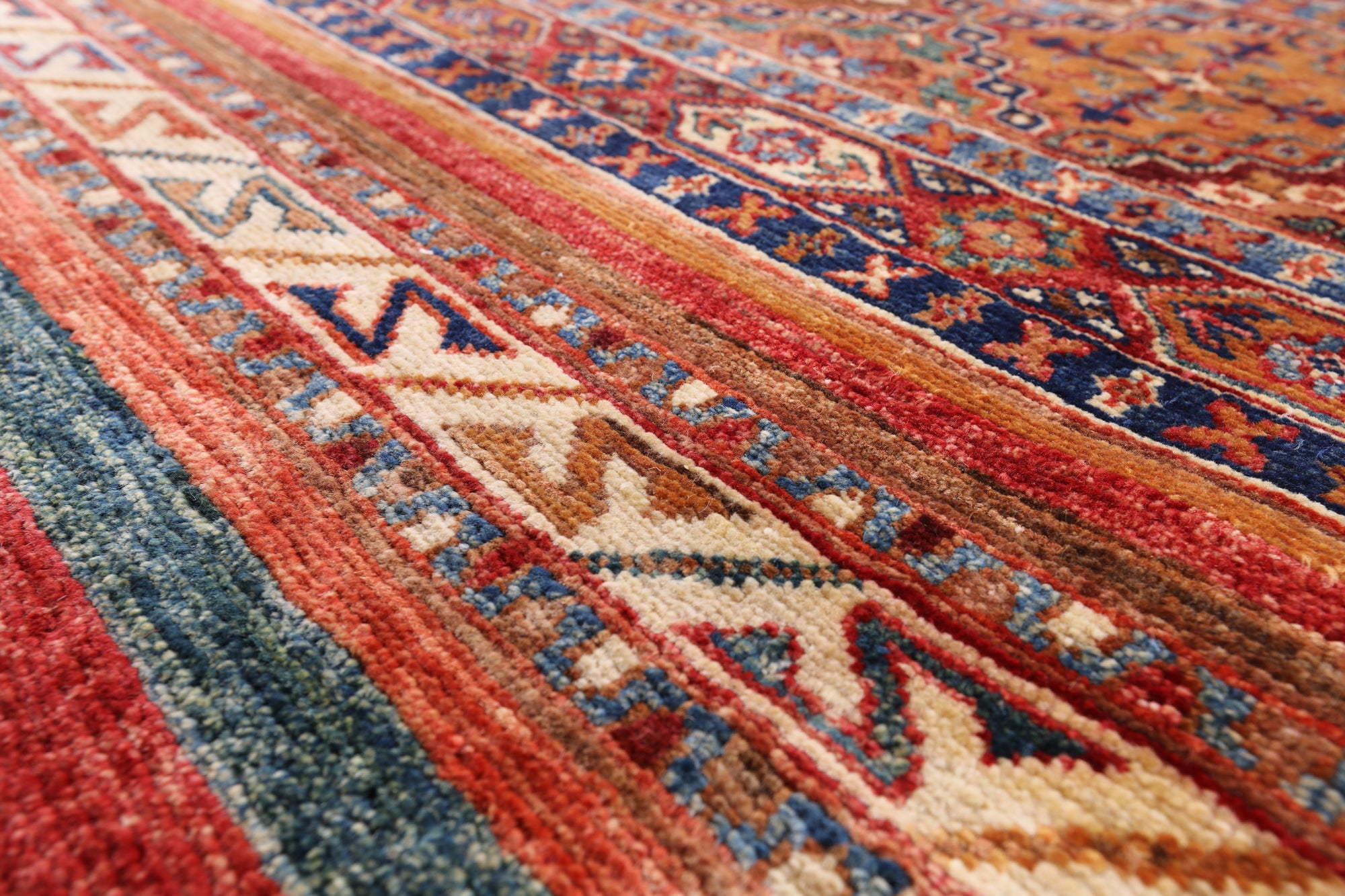 Khorjin Persian Gabbeh Hand Knotted Wool Area Rug - 5' 5" X 7' 11" - Golden Nile