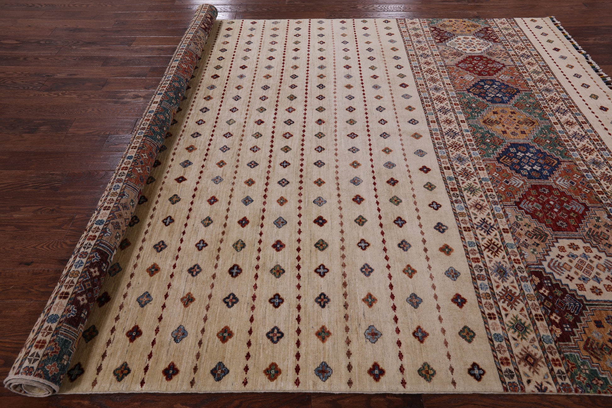 Ivory Khorjin Persian Gabbeh Hand Knotted Wool Rug - 8' 1" X 10' 10" - Golden Nile