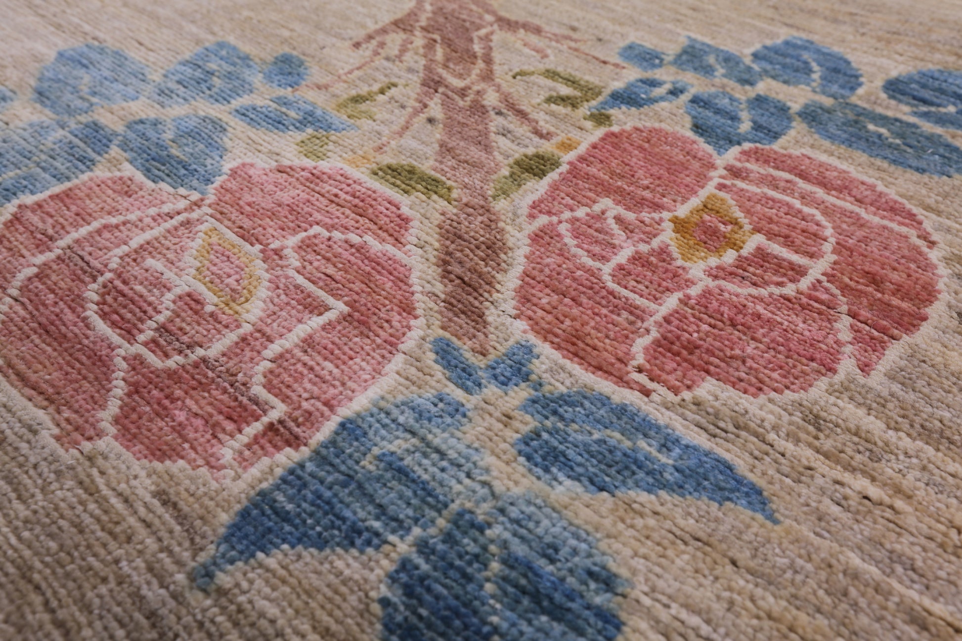 Ivory William Morris Handmade Wool Area Rug - 11' 10" X 18' 2" - Golden Nile