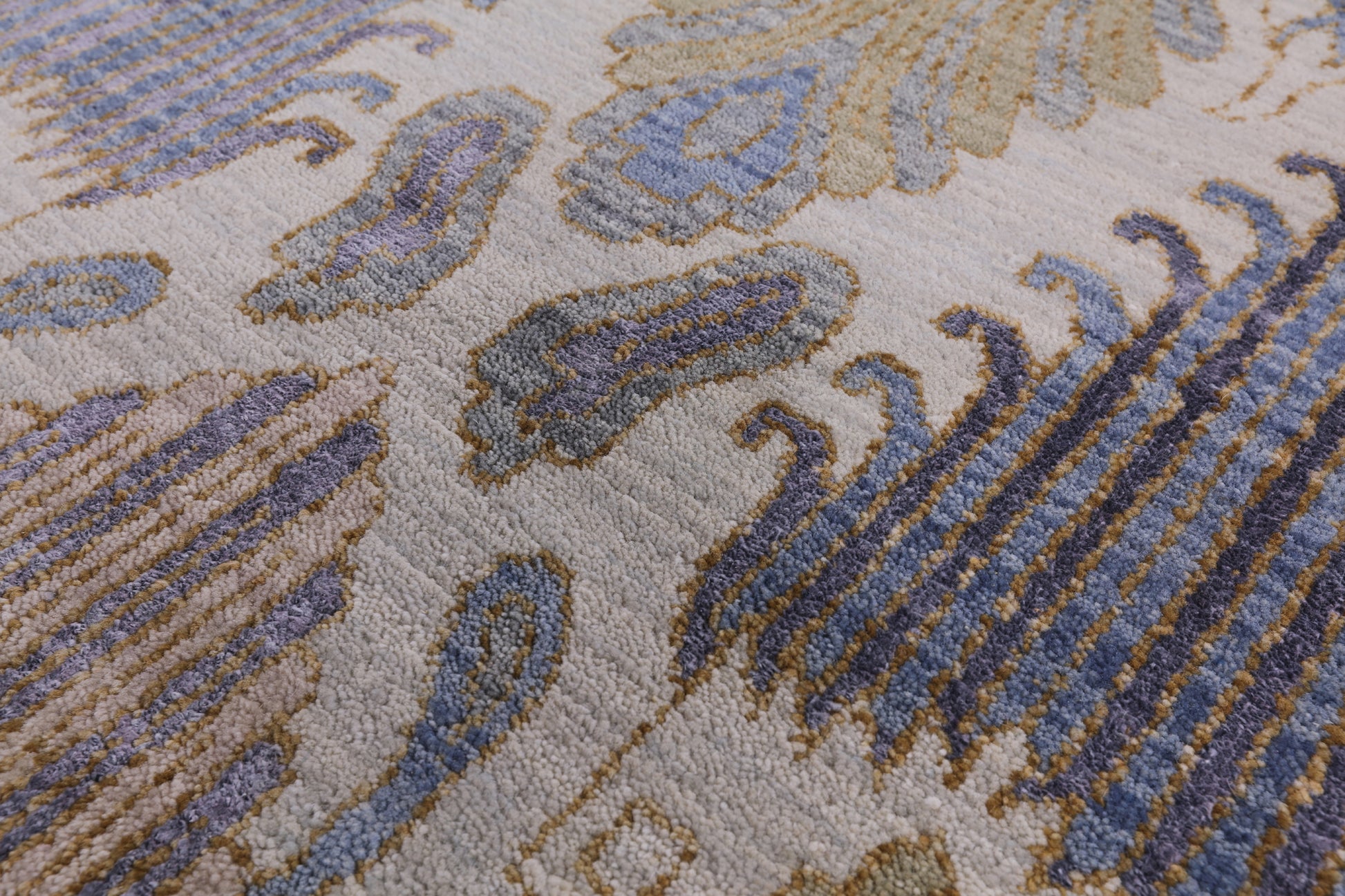 Ivory Contemporary Hand Knotted Wool & Silk Area Rug - 8' 1" X 10' 3" - Golden Nile